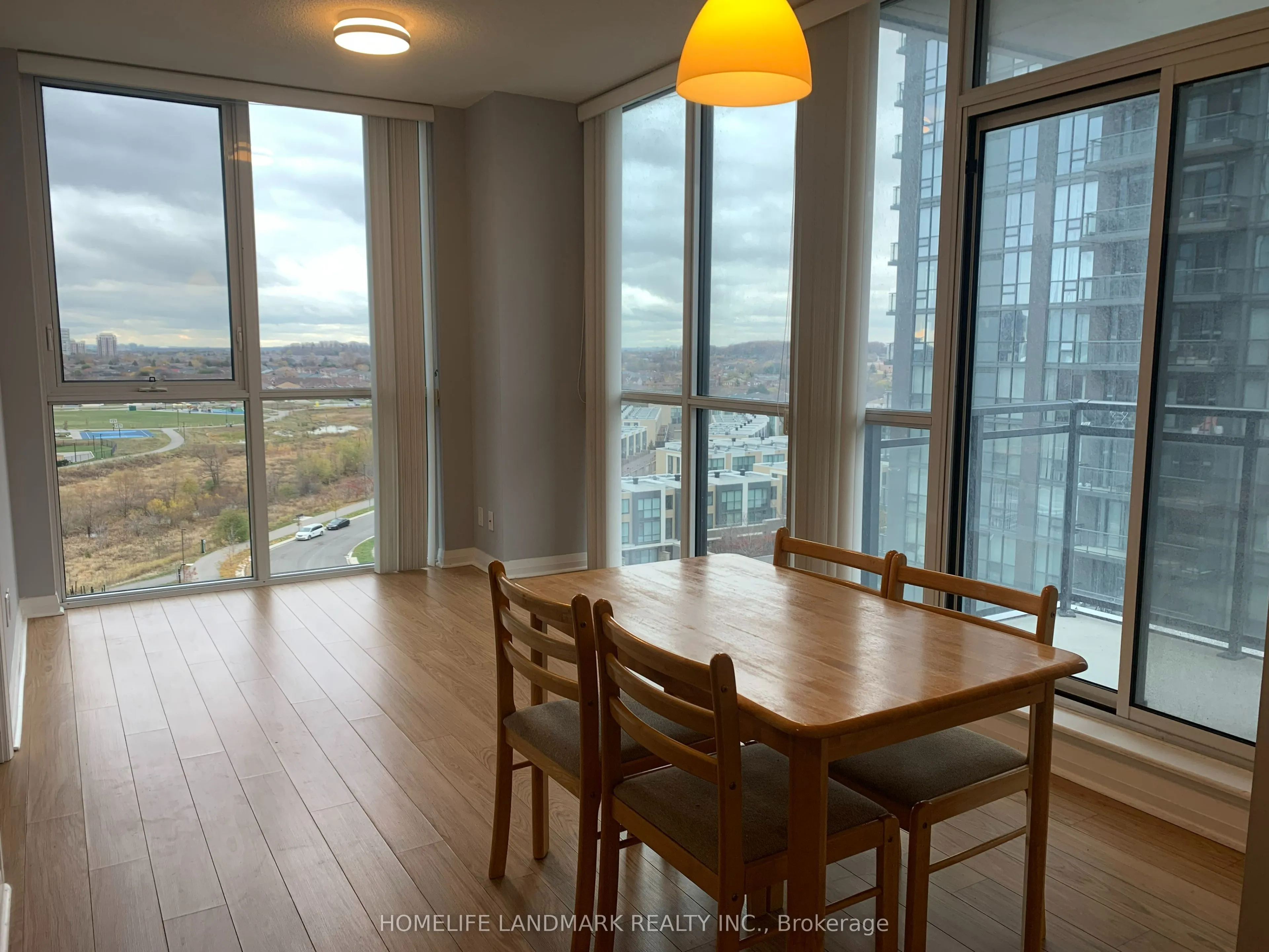 55 Eglinton Avenue W, #802