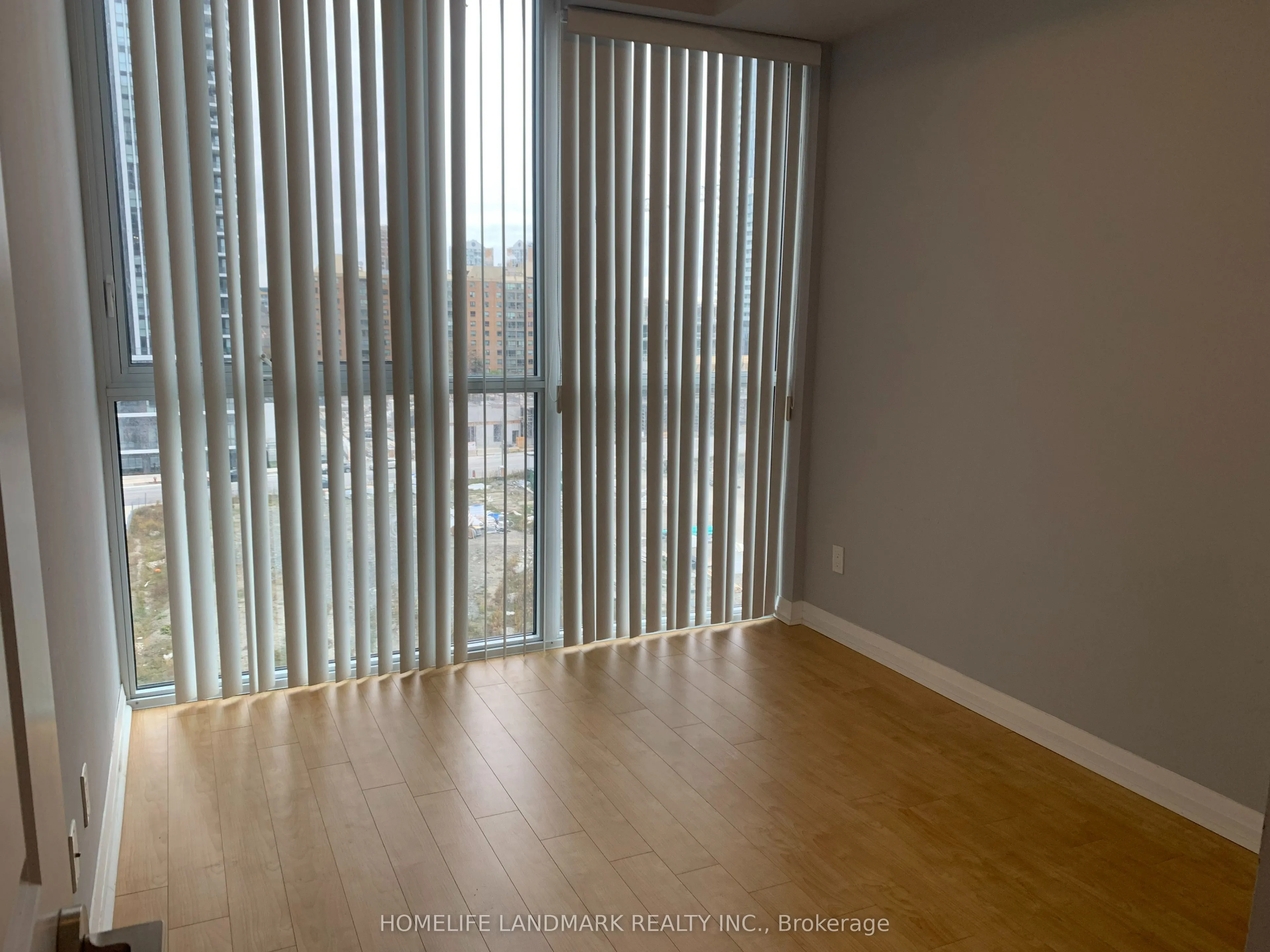 55 Eglinton Avenue W, #802