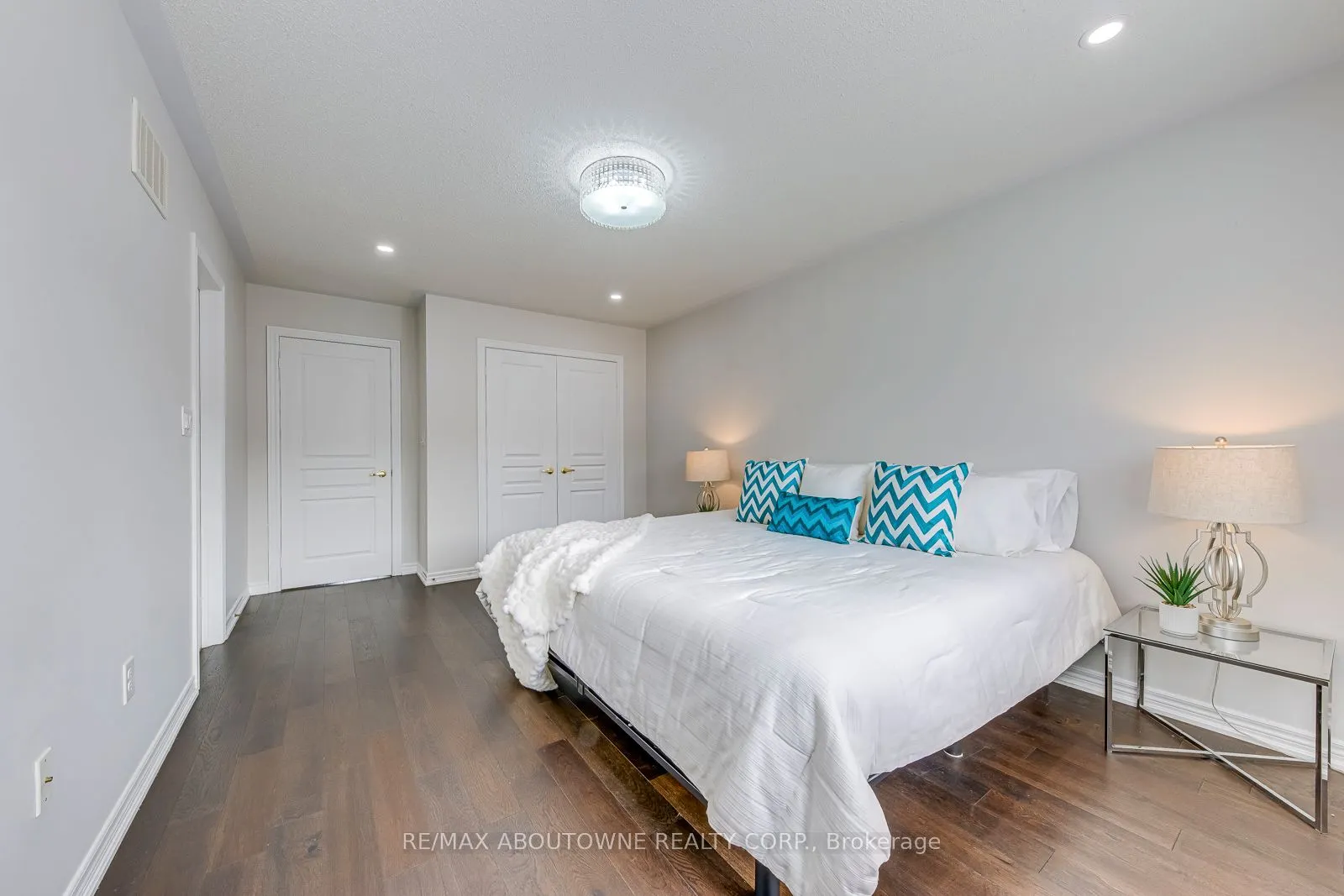 3100 Robert Brown Boulevard