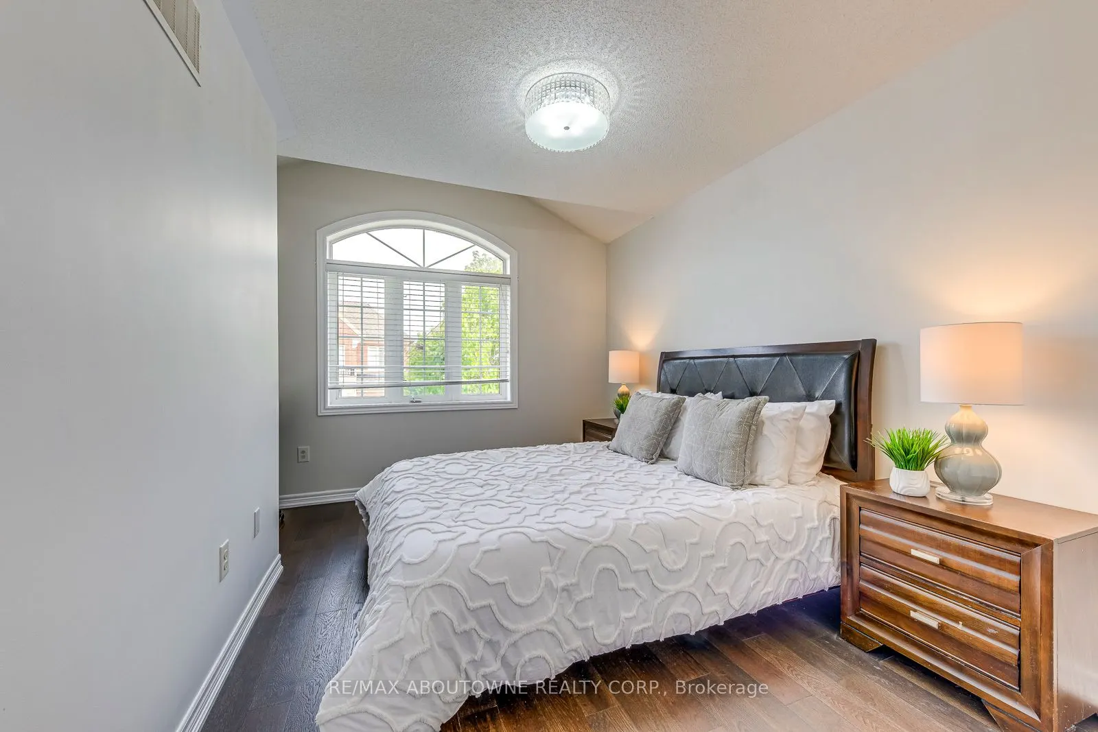 3100 Robert Brown Boulevard