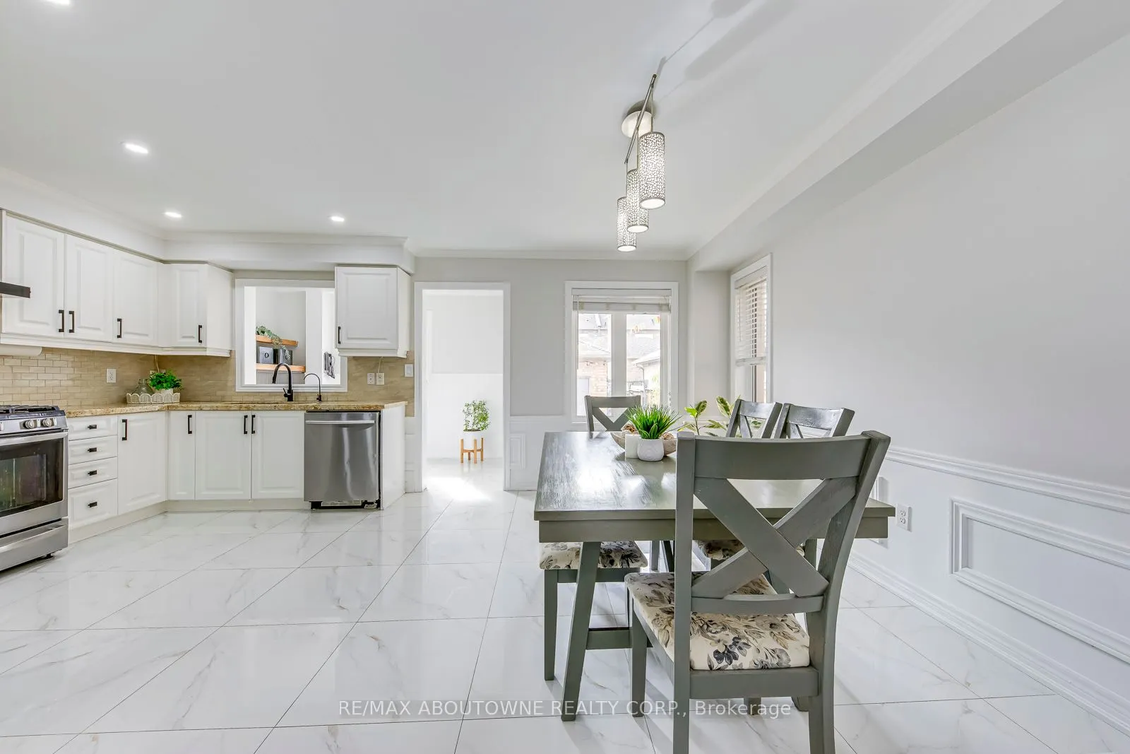 3100 Robert Brown Boulevard