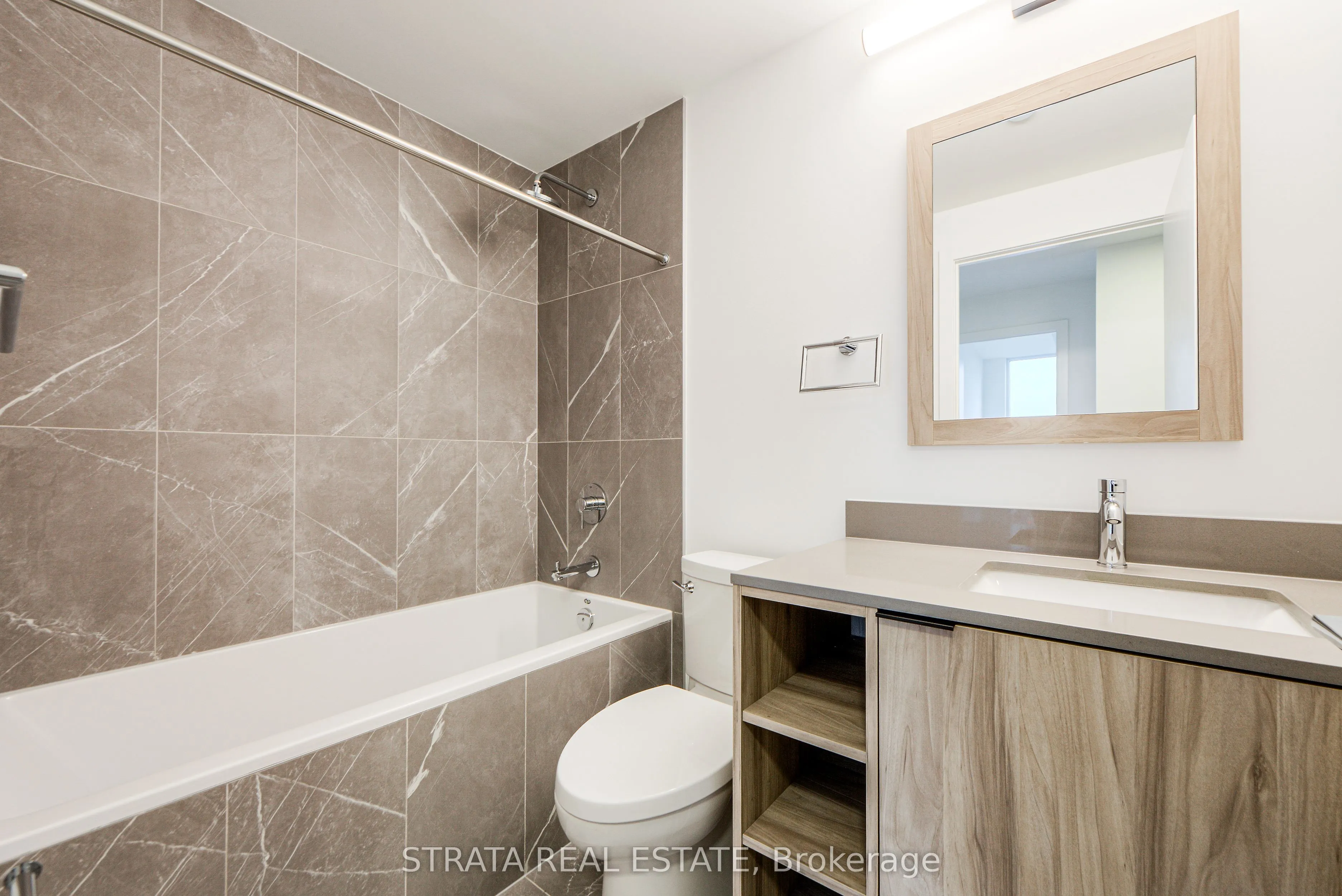 1037 The Queensway Avenue, #515