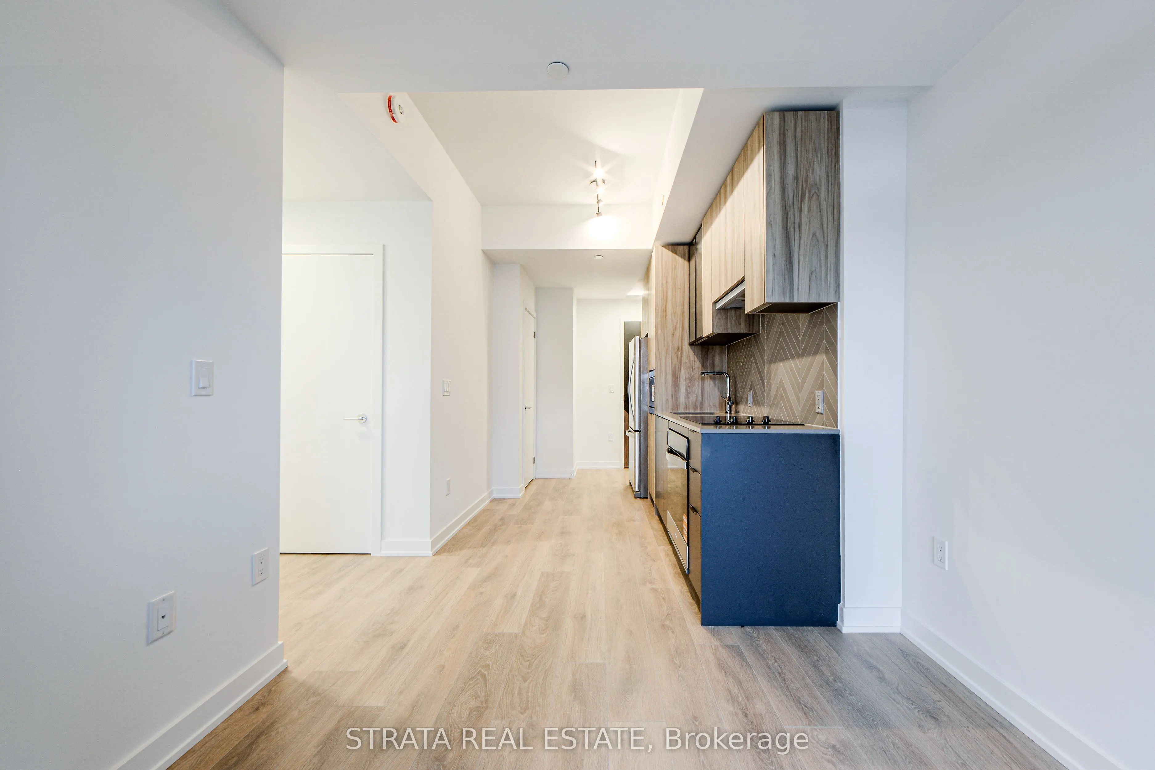 1037 The Queensway Avenue, #515