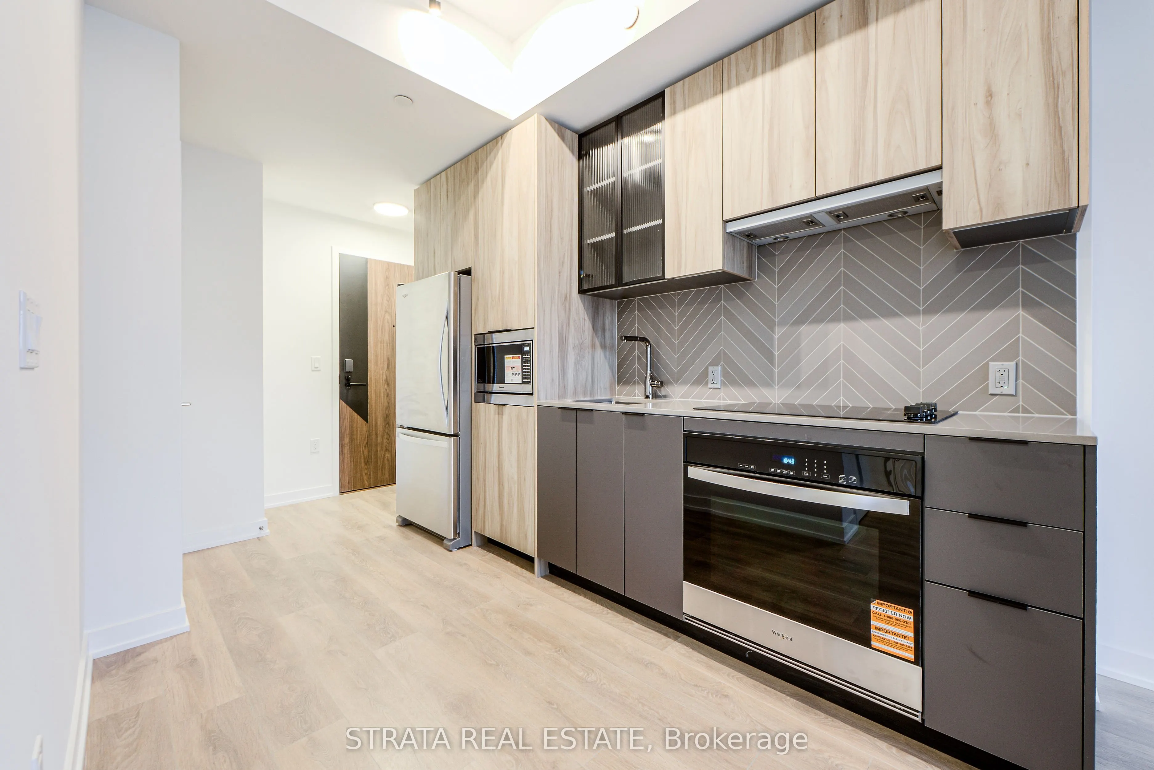 1037 The Queensway Avenue, #515