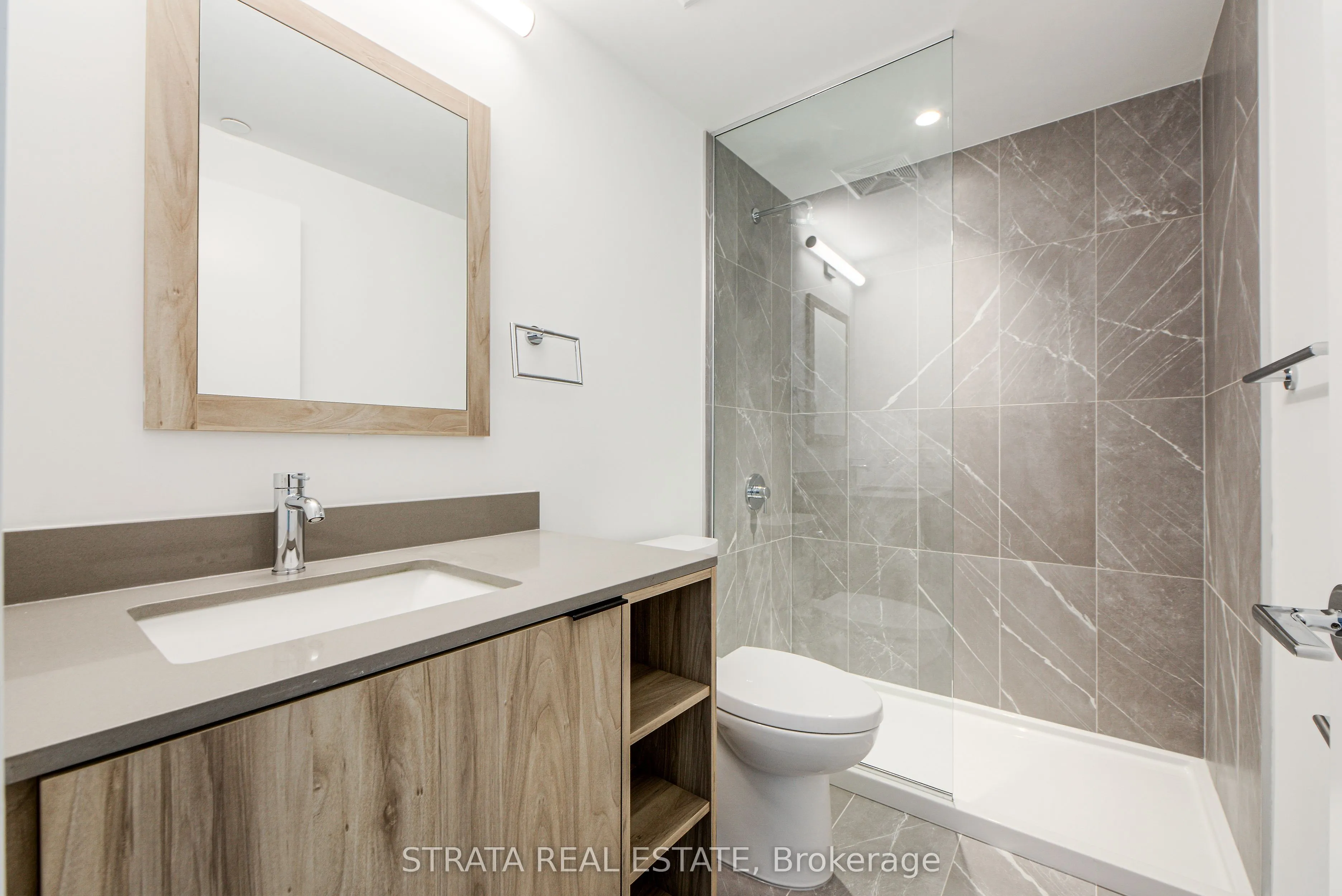 1037 The Queensway Avenue, #515