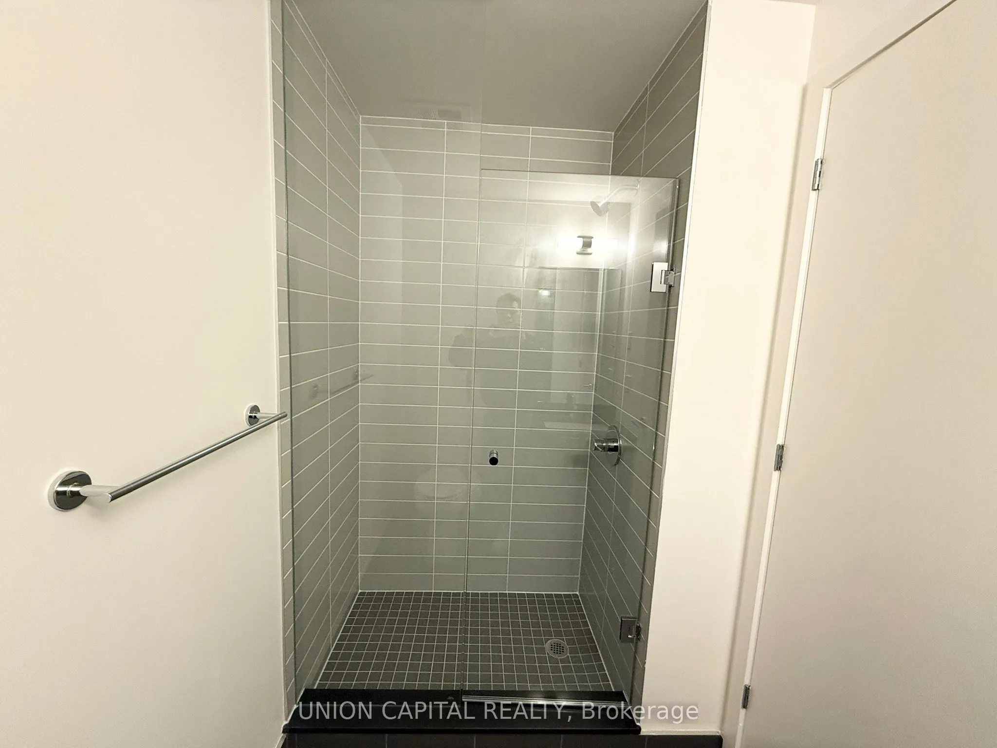 3071 Trafalgar Road, #704