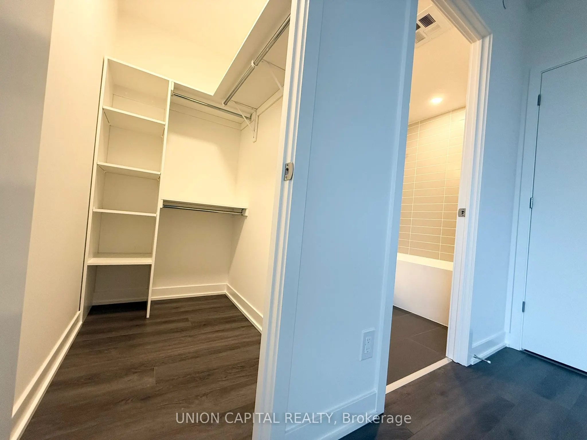 3071 Trafalgar Road, #704