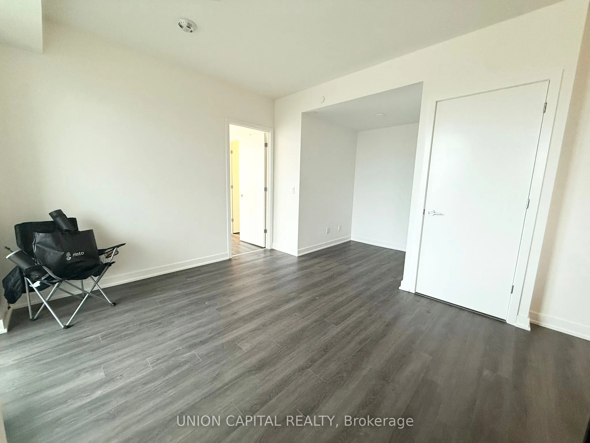 3071 Trafalgar Road, #704