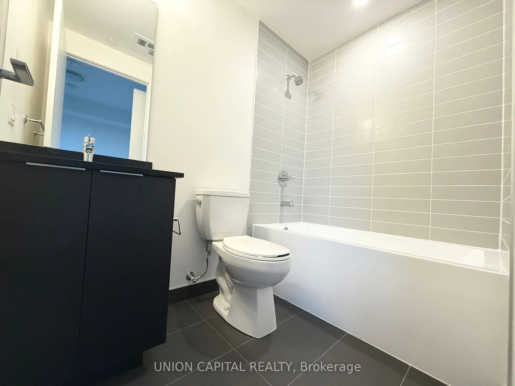 3071 Trafalgar Road, #704