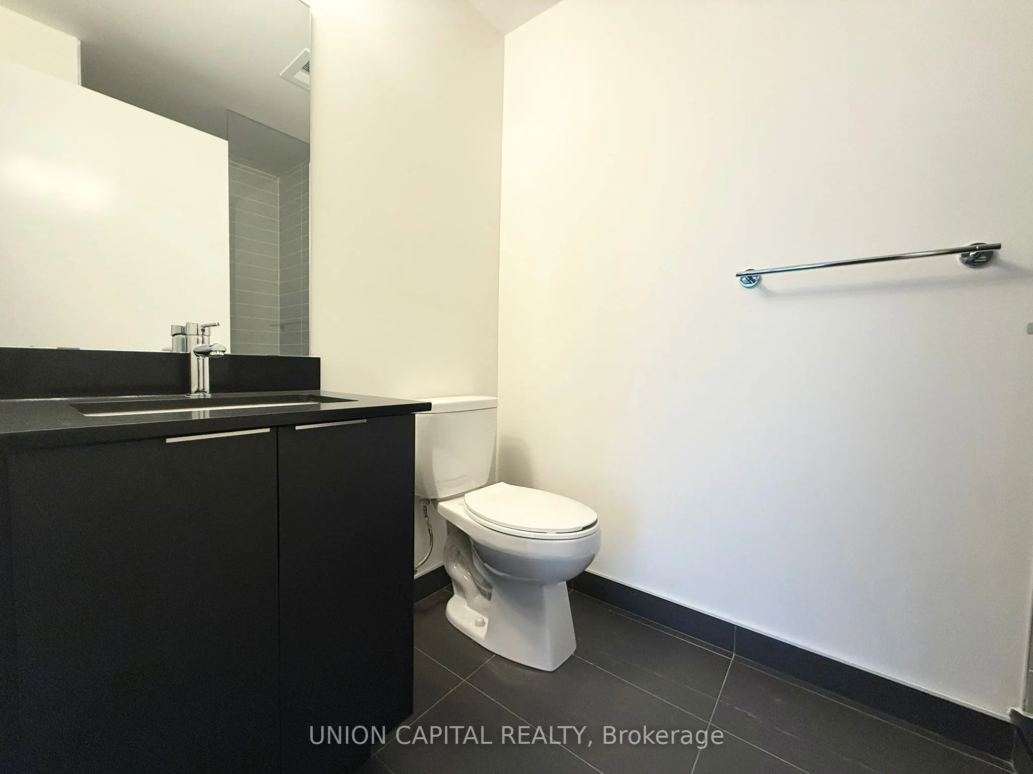 3071 Trafalgar Road, #704