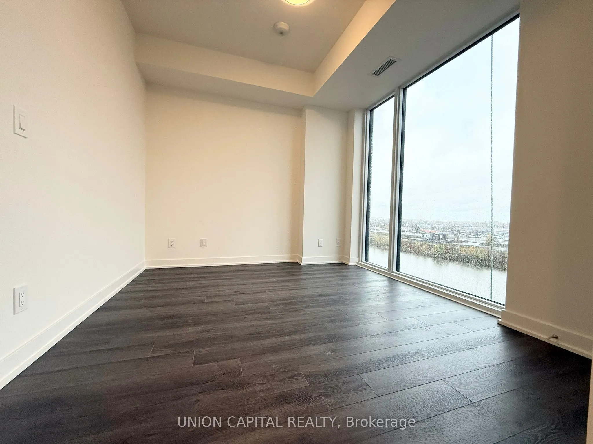 3071 Trafalgar Road, #704