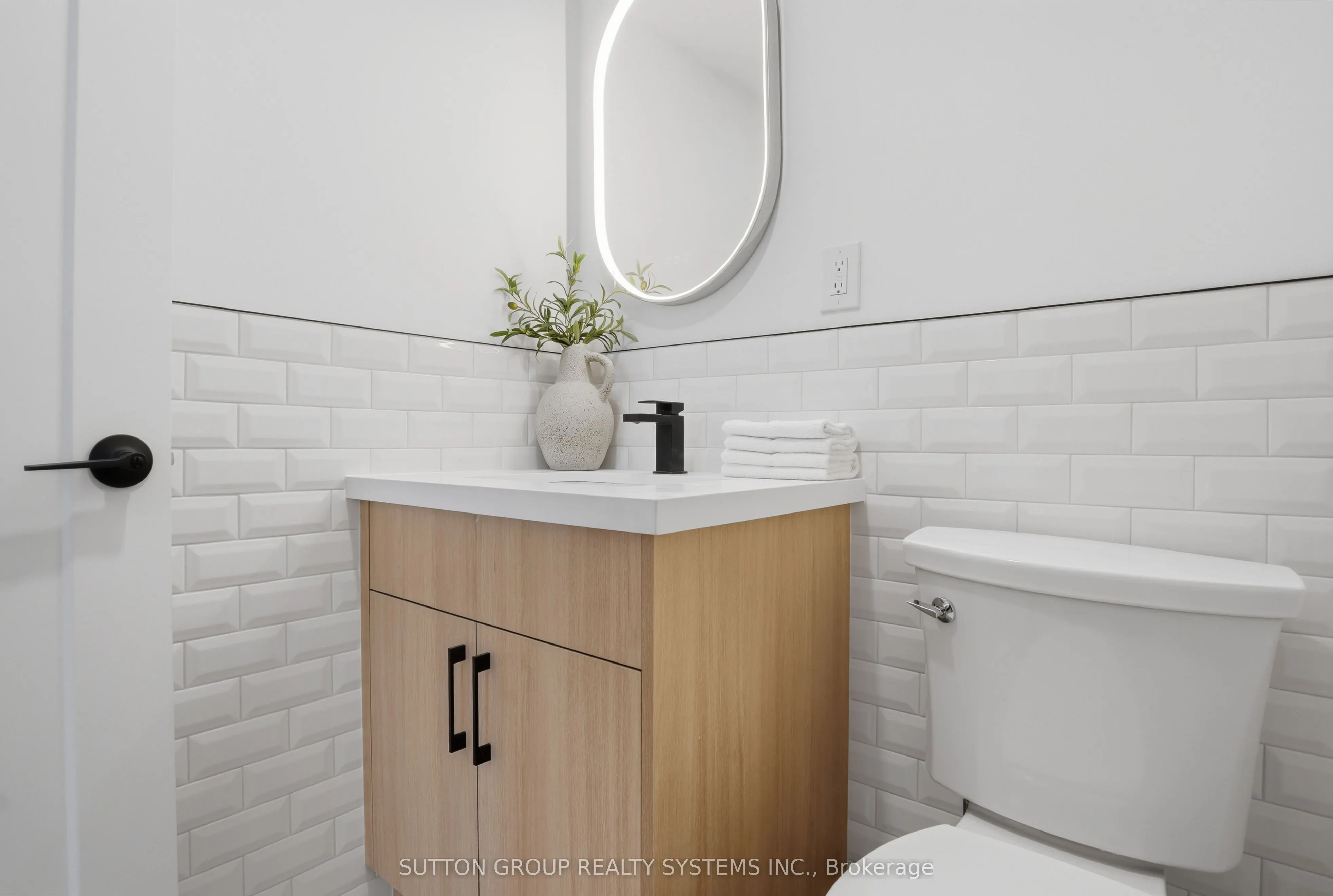 65 Southport Street, #904