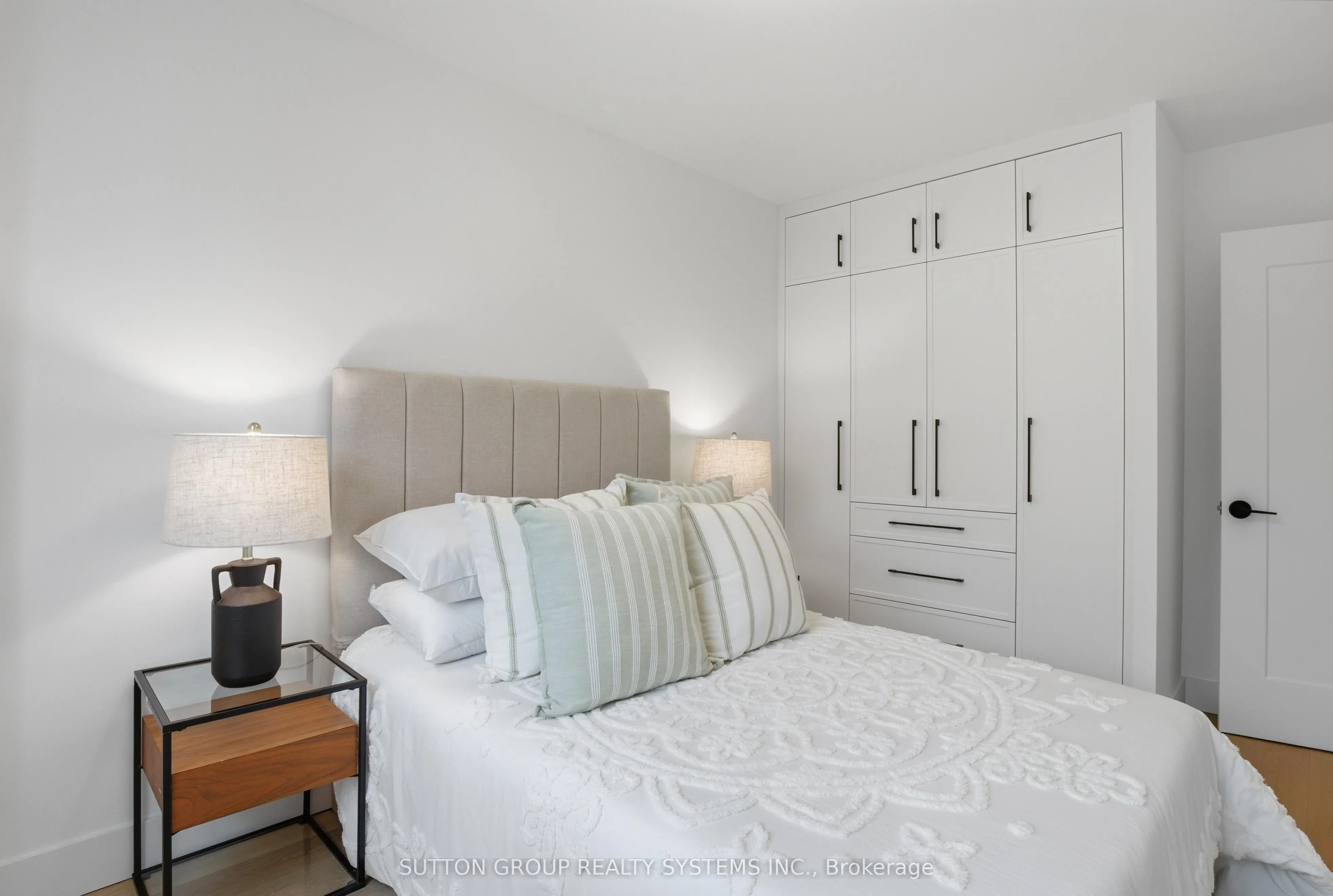 65 Southport Street, #904