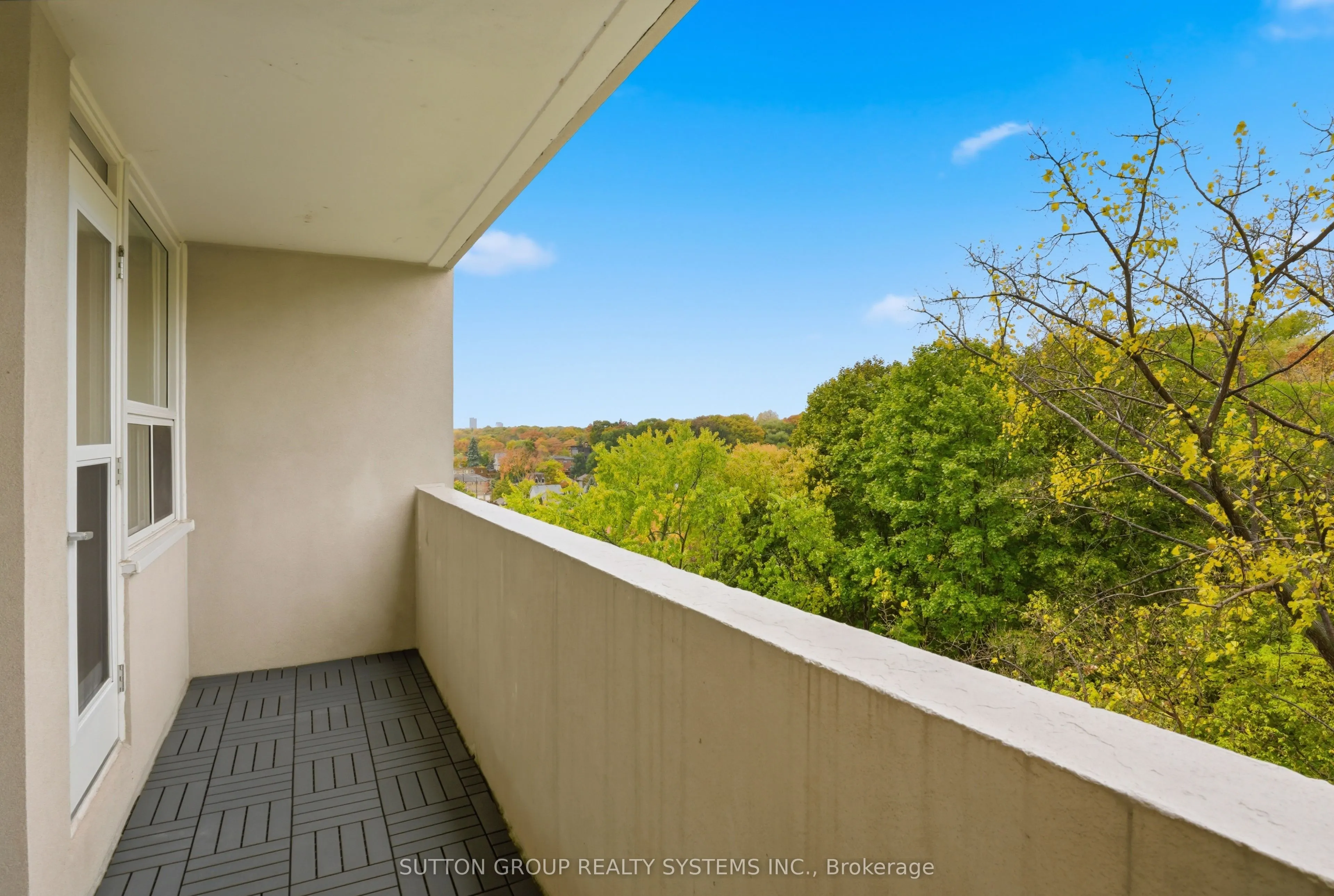 65 Southport Street, #904