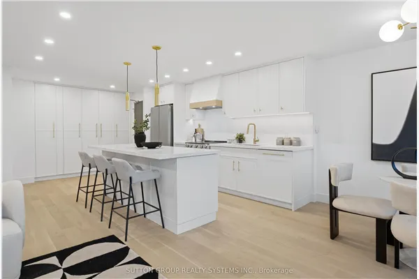 65 Southport Street, #904