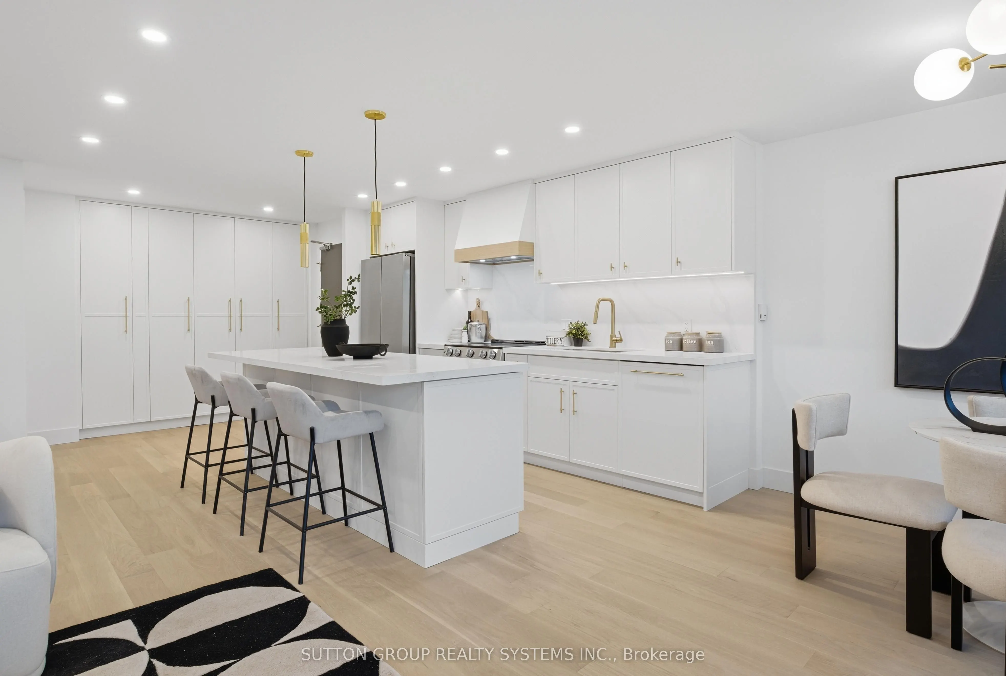 65 Southport Street, #904