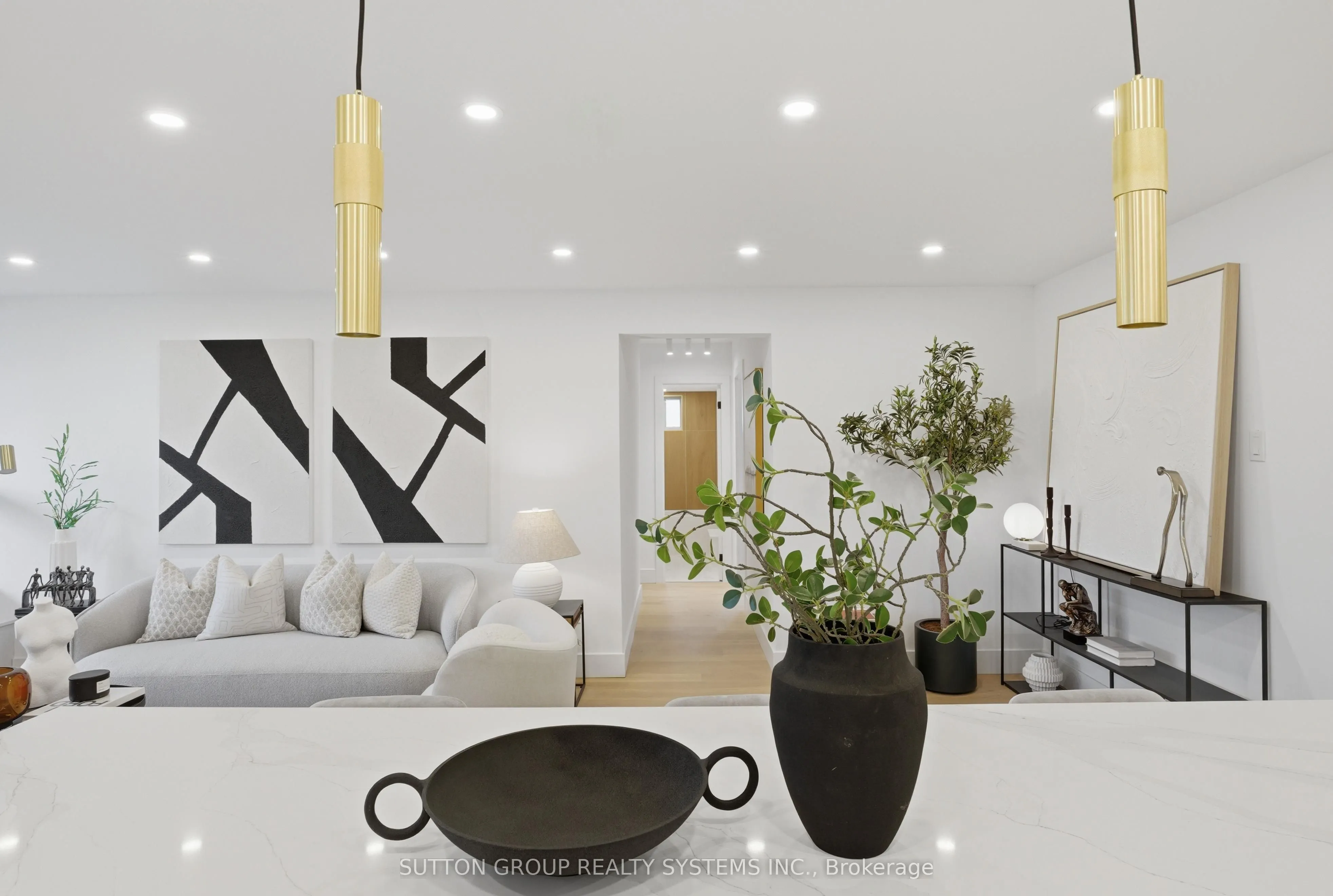 65 Southport Street, #904