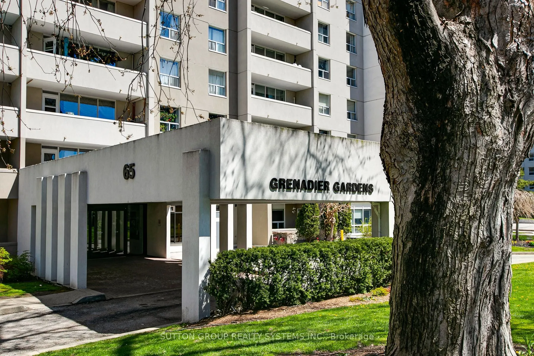 65 Southport Street, #904