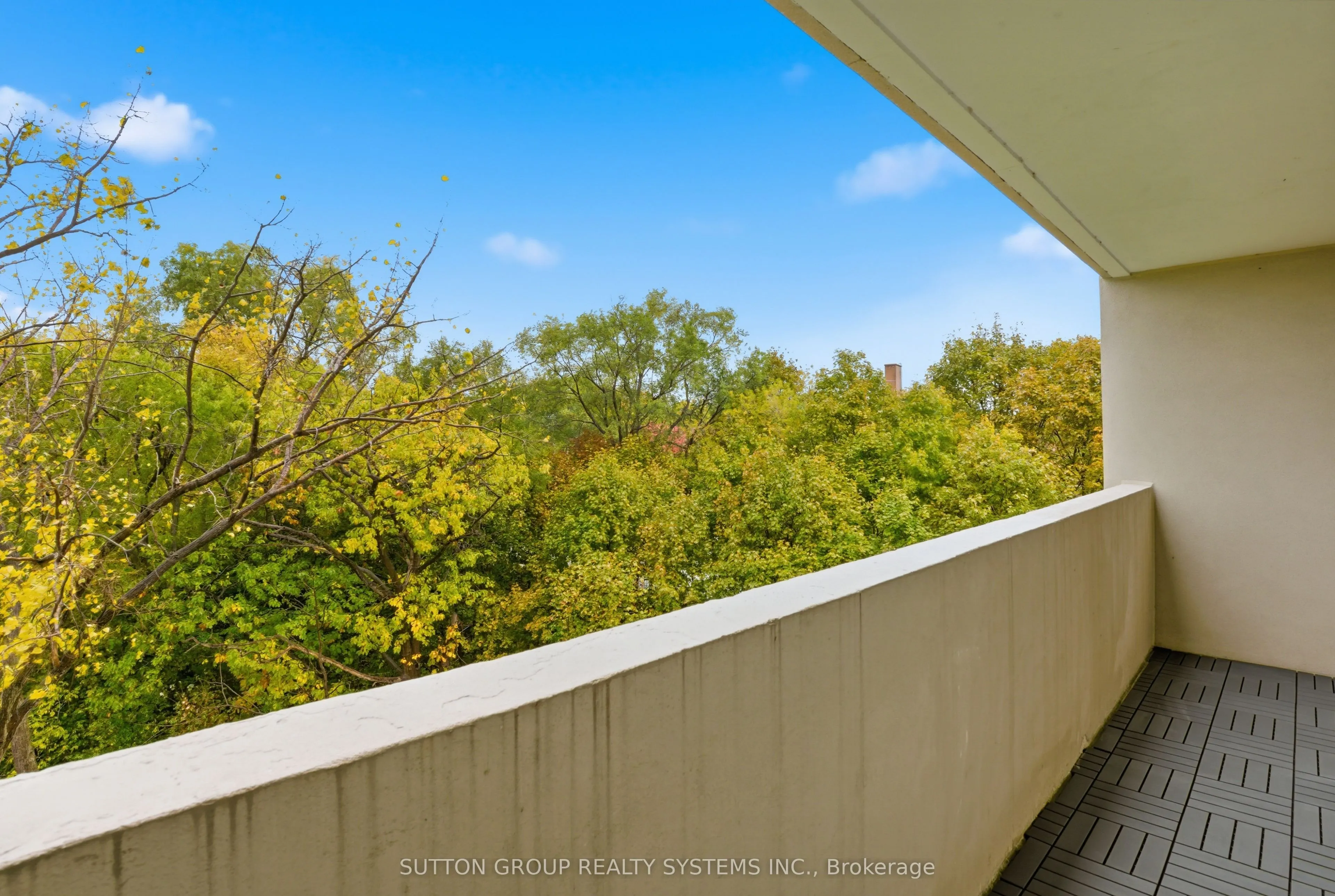 65 Southport Street, #904