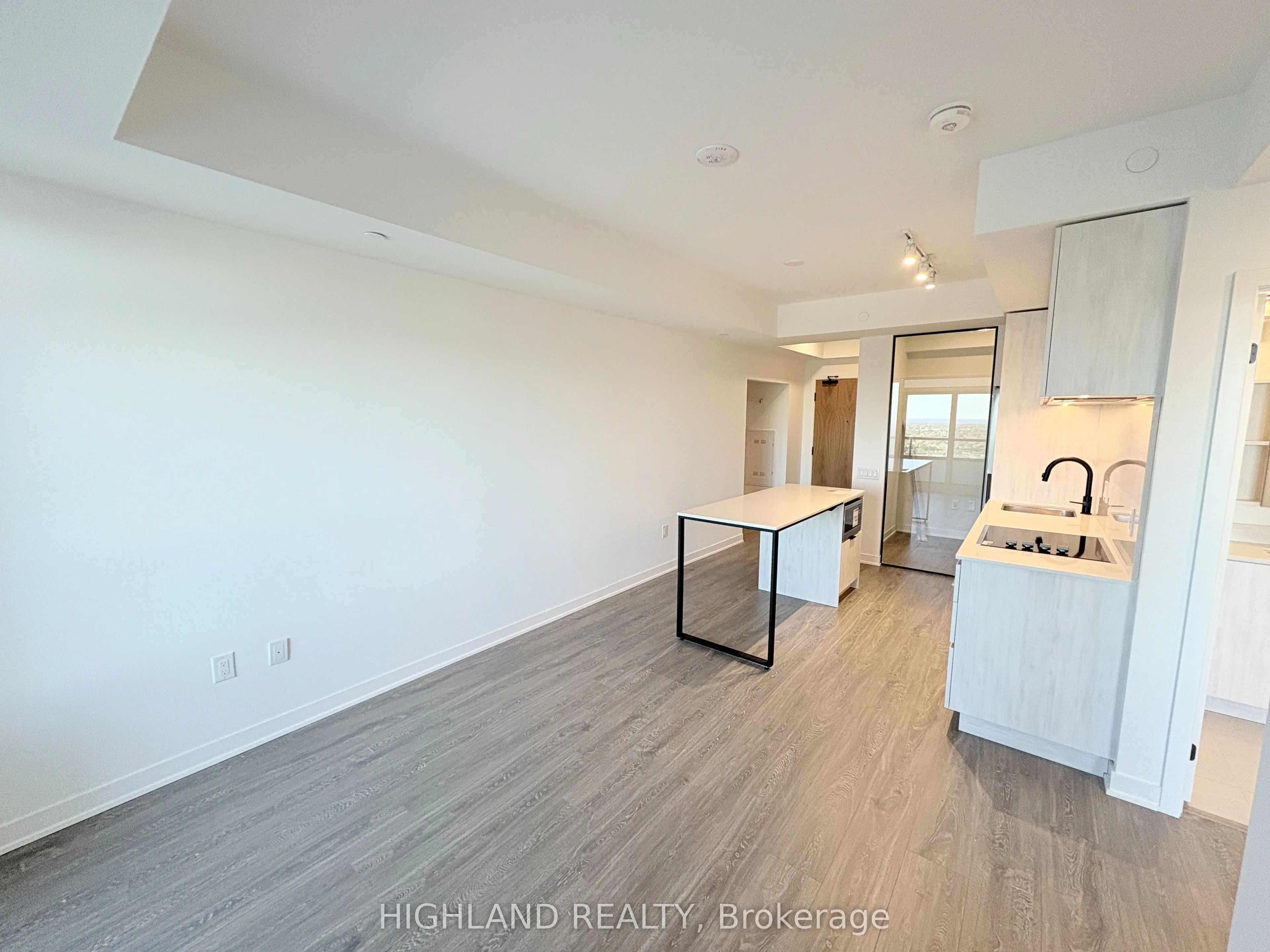 2495 Eglinton Avenue W, #2612