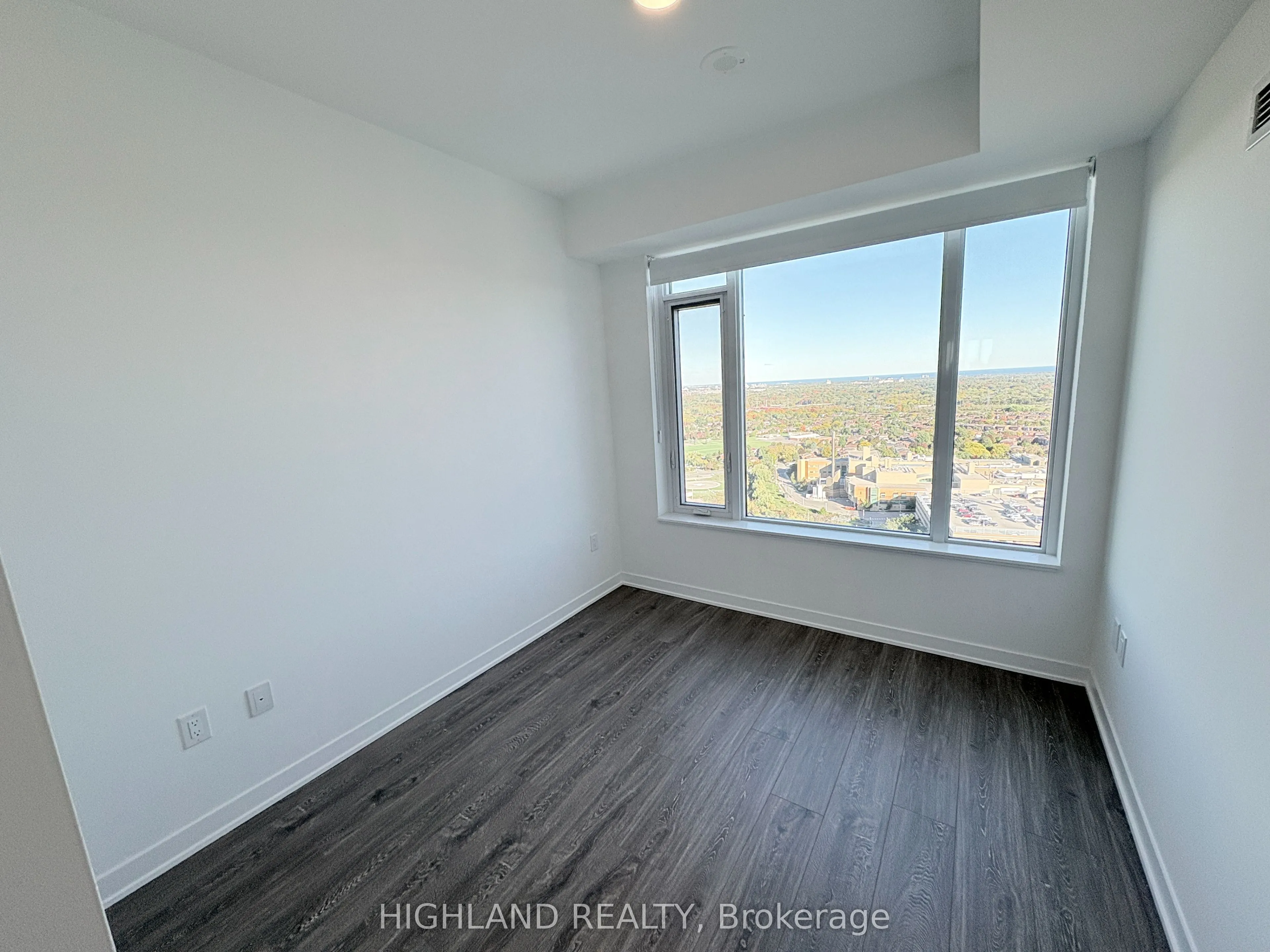 2495 Eglinton Avenue W, #2612