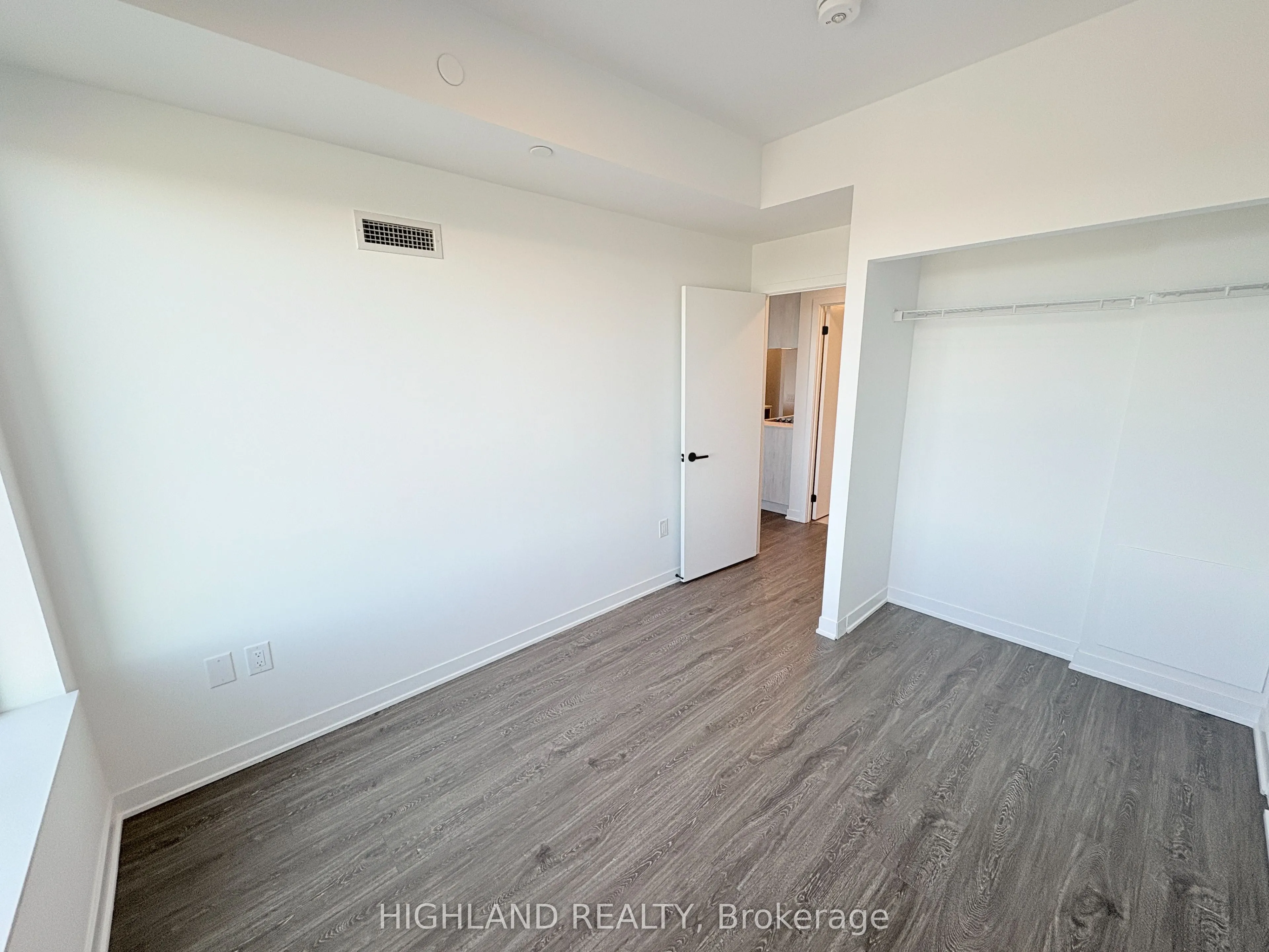 2495 Eglinton Avenue W, #2612