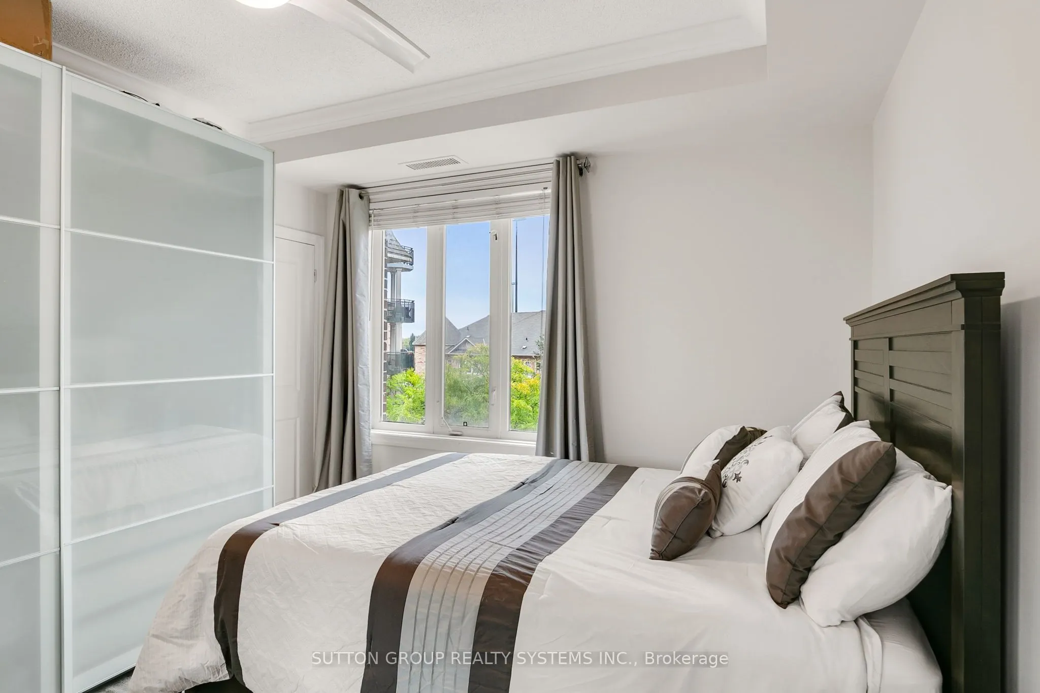 245 Dalesford Road, #303