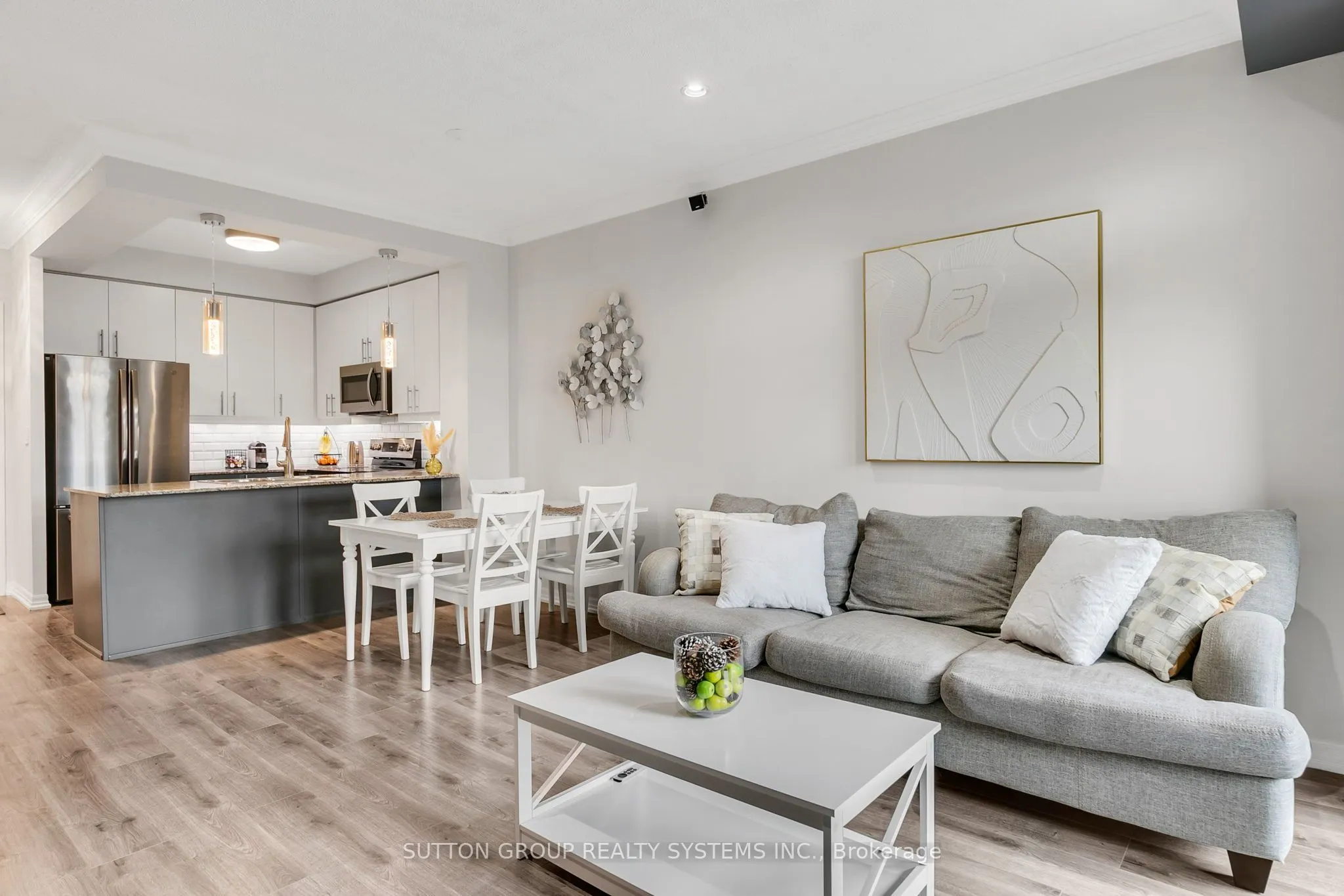 245 Dalesford Road, #303