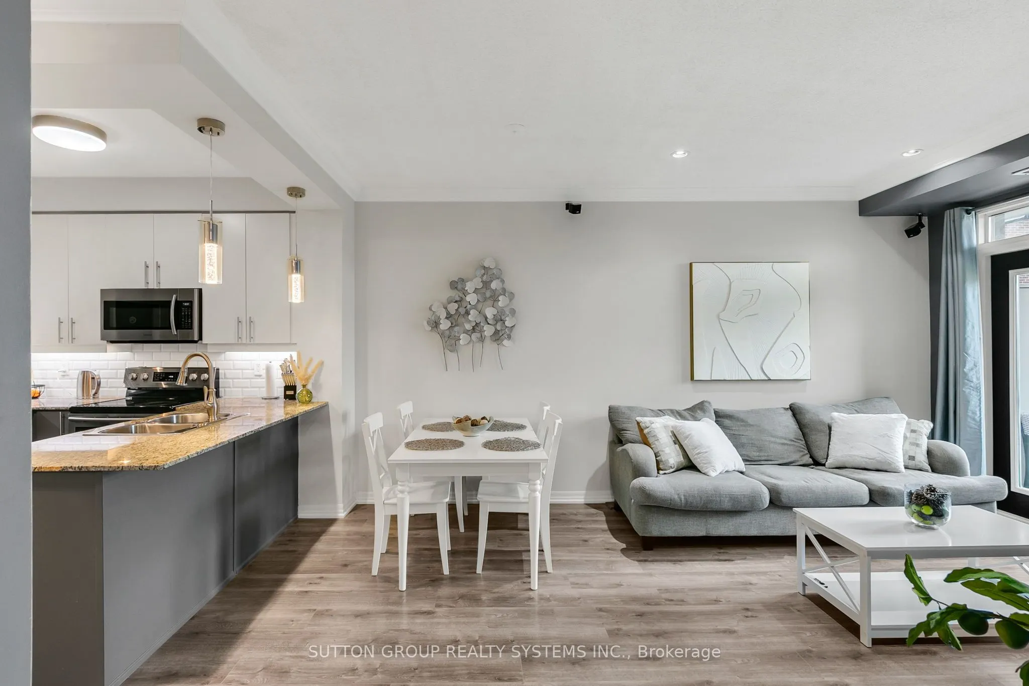 245 Dalesford Road, #303