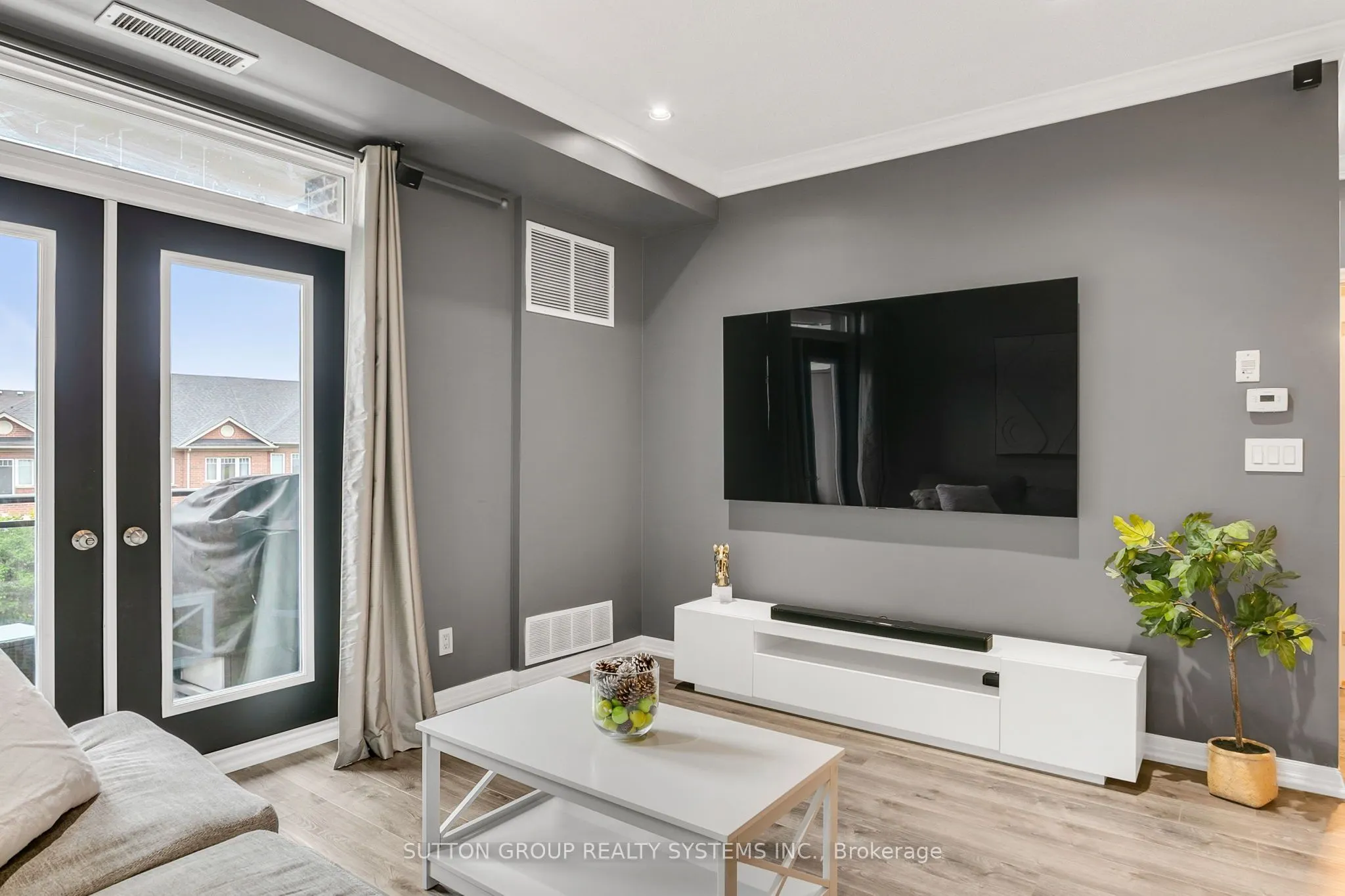 245 Dalesford Road, #303