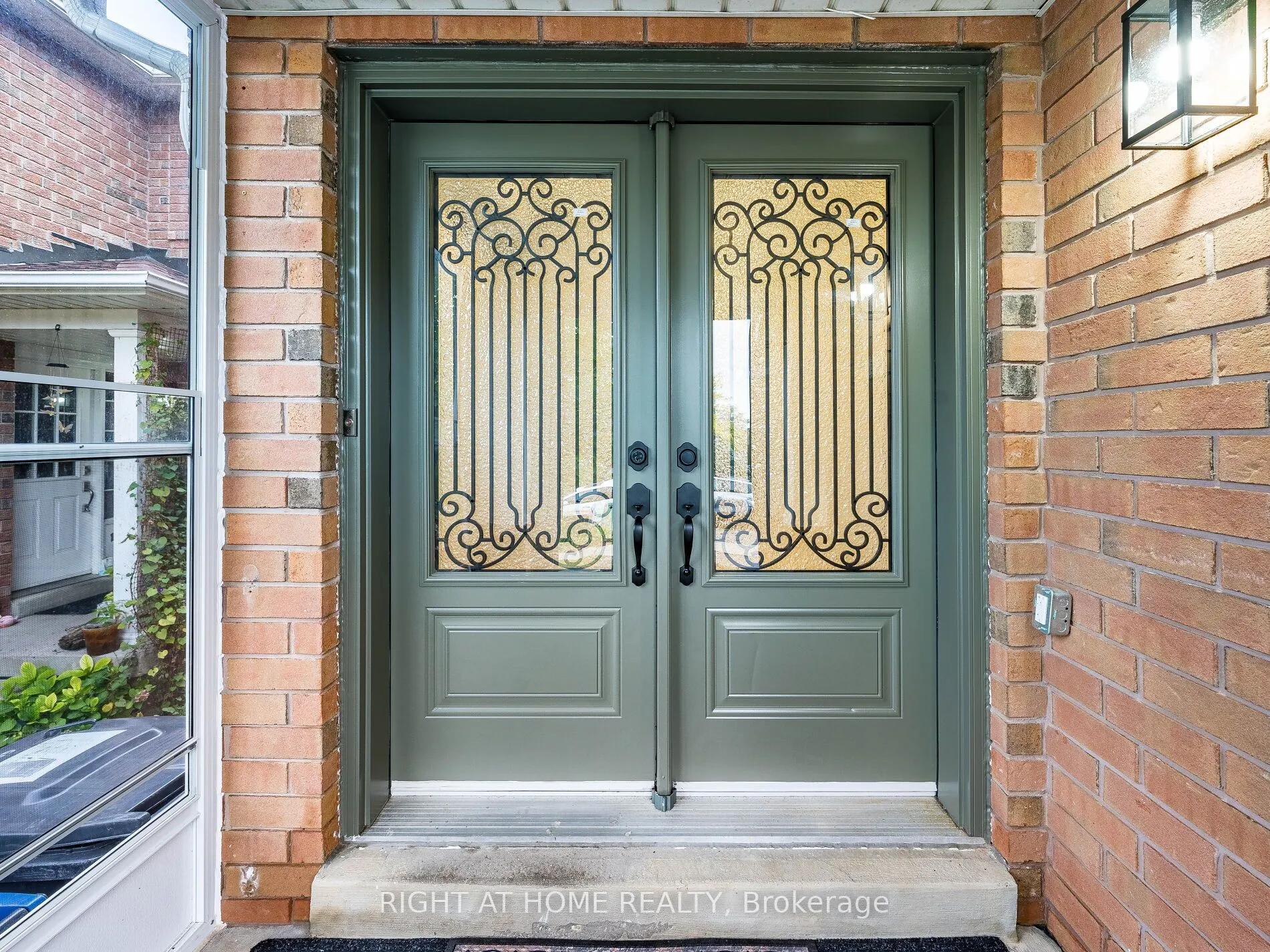 1156 PRESTONWOOD Crescent