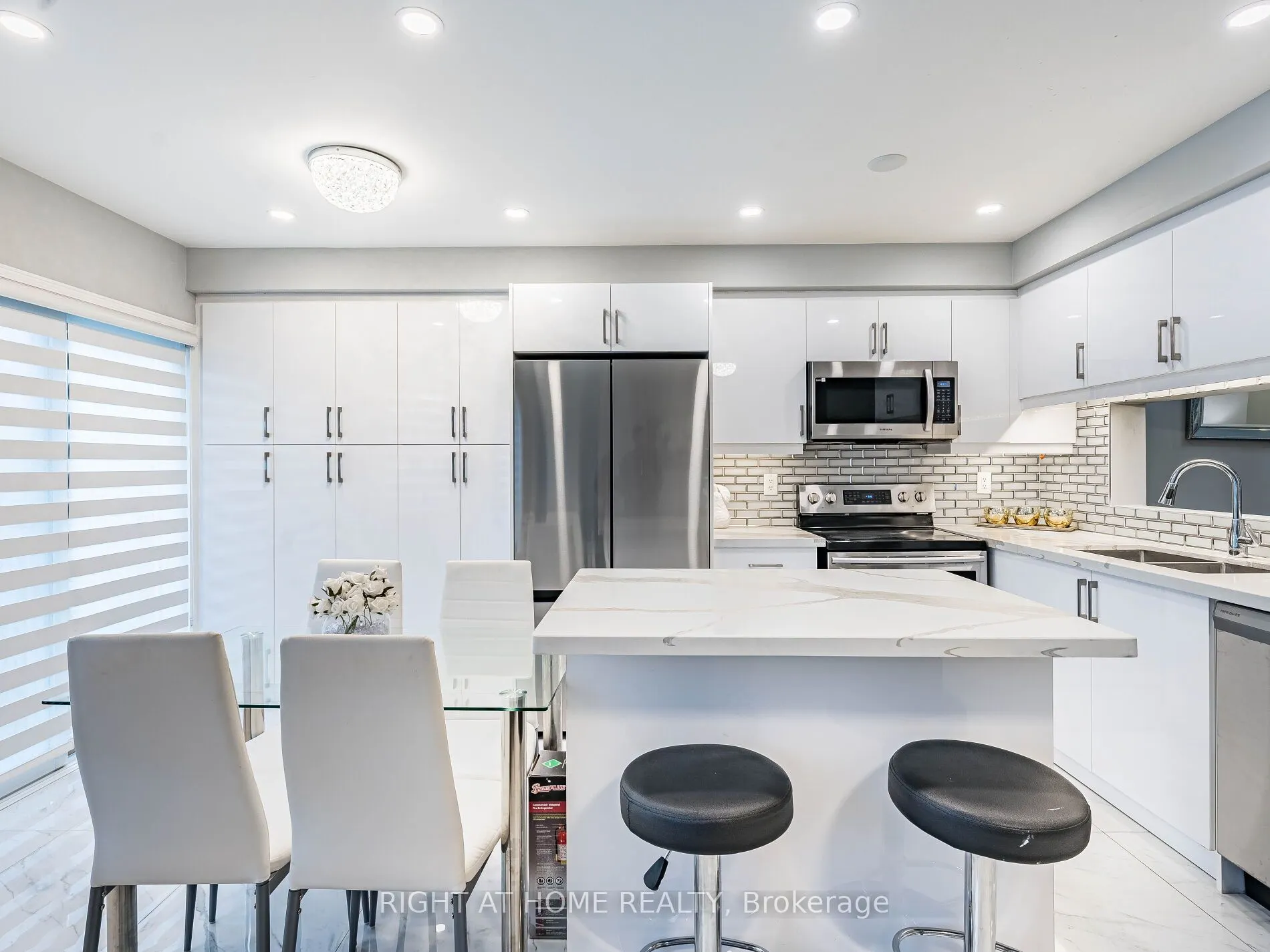 1156 PRESTONWOOD Crescent