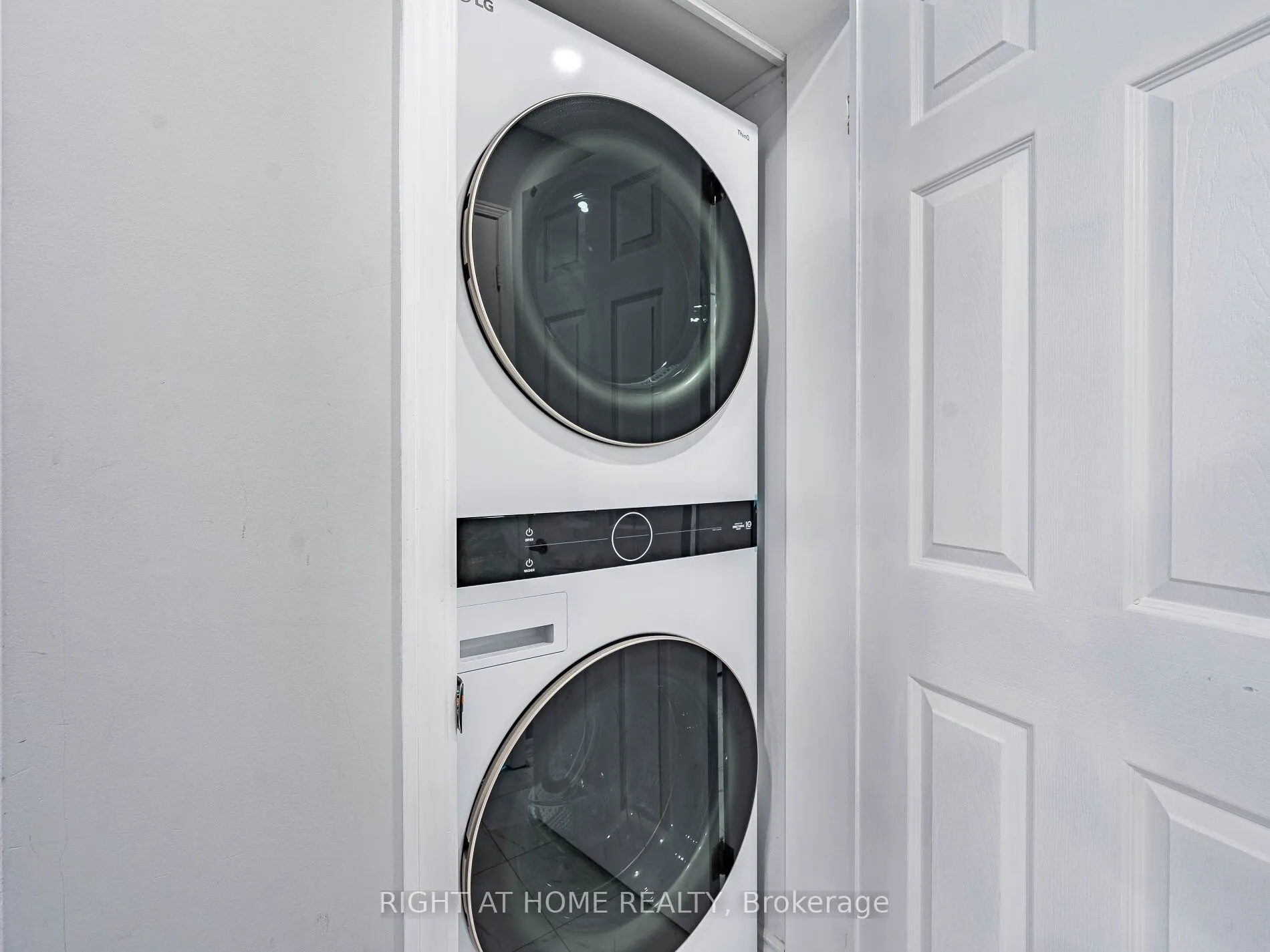 1156 PRESTONWOOD Crescent