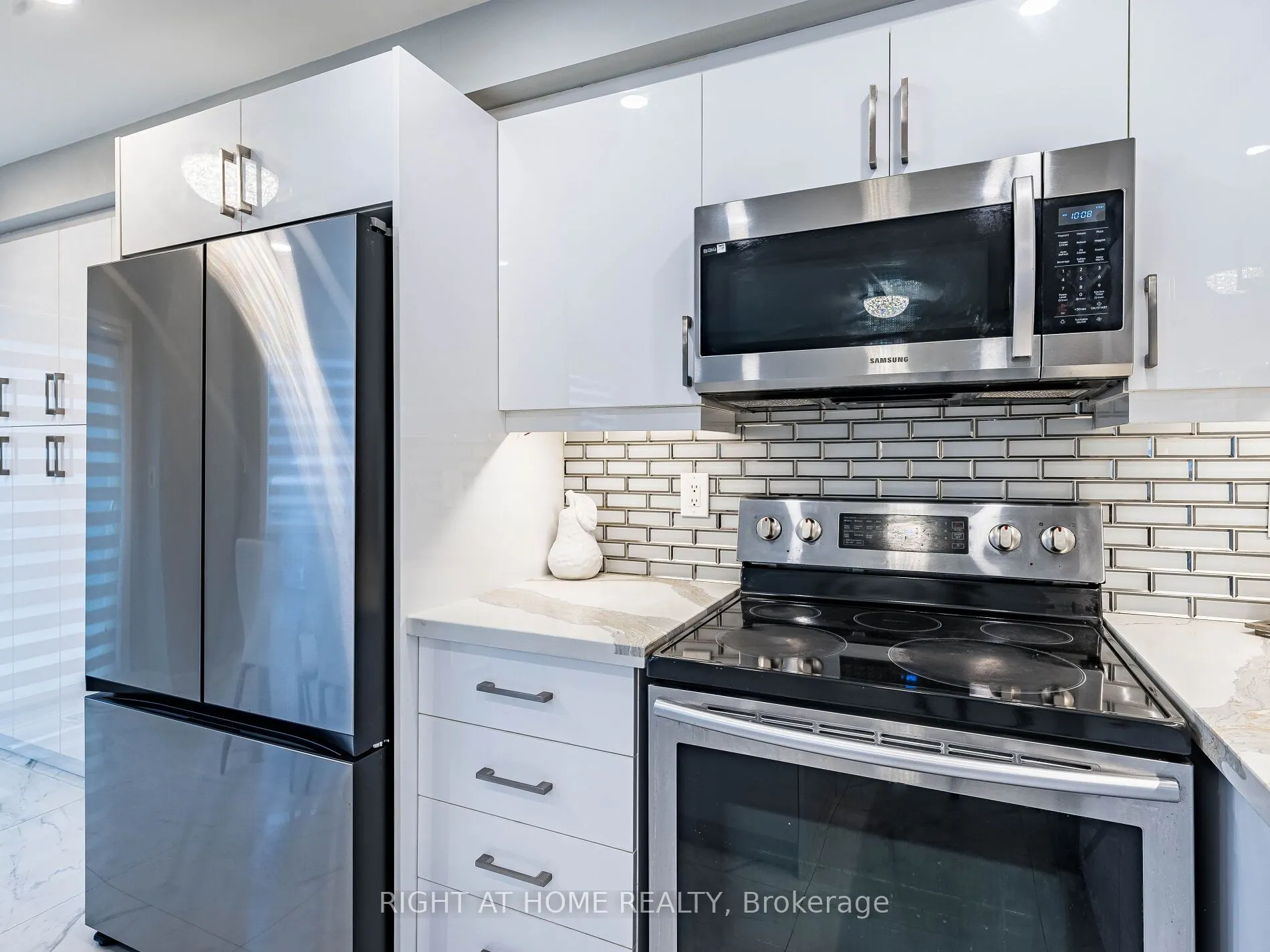 1156 PRESTONWOOD Crescent