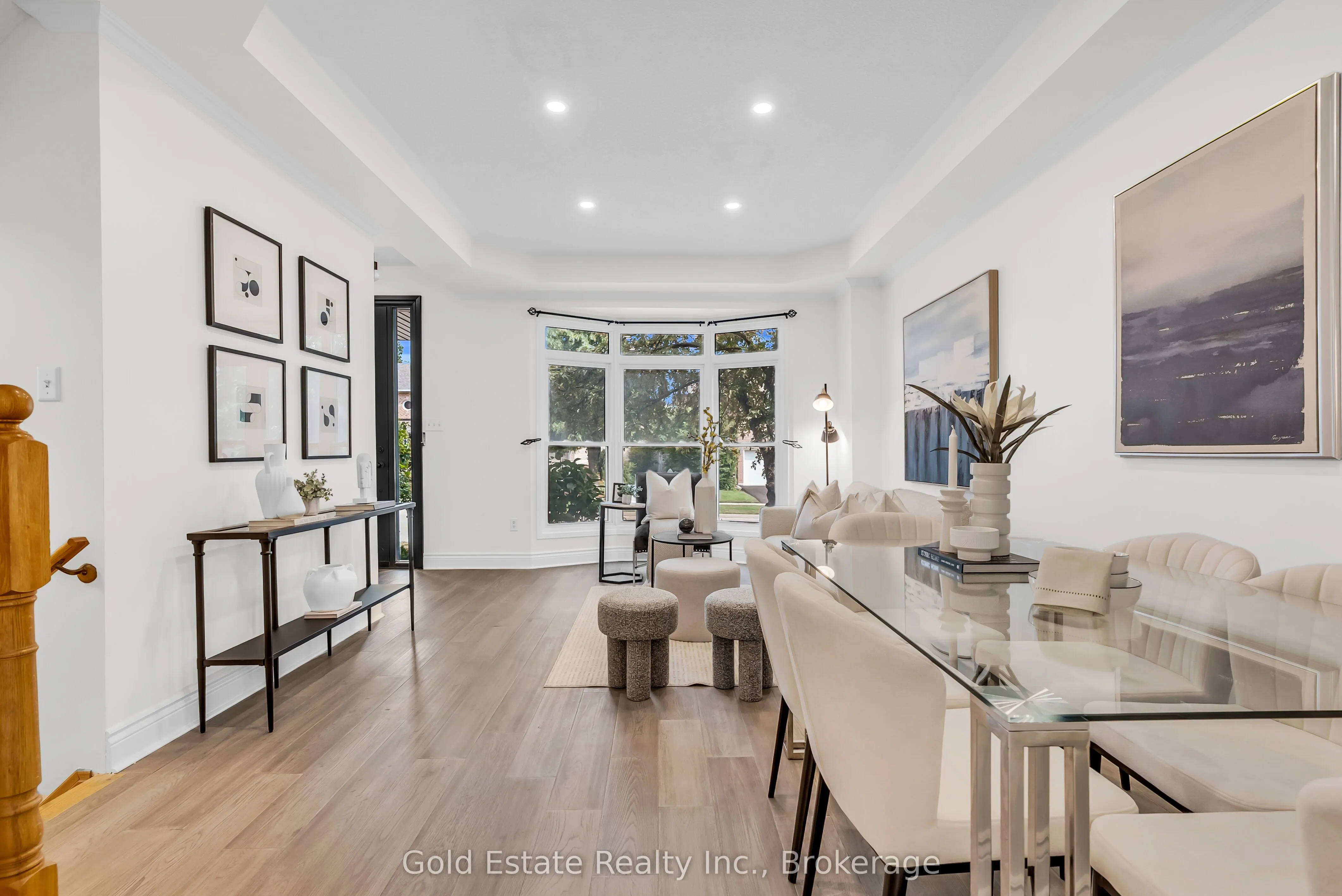 2259 Meadowland Drive N