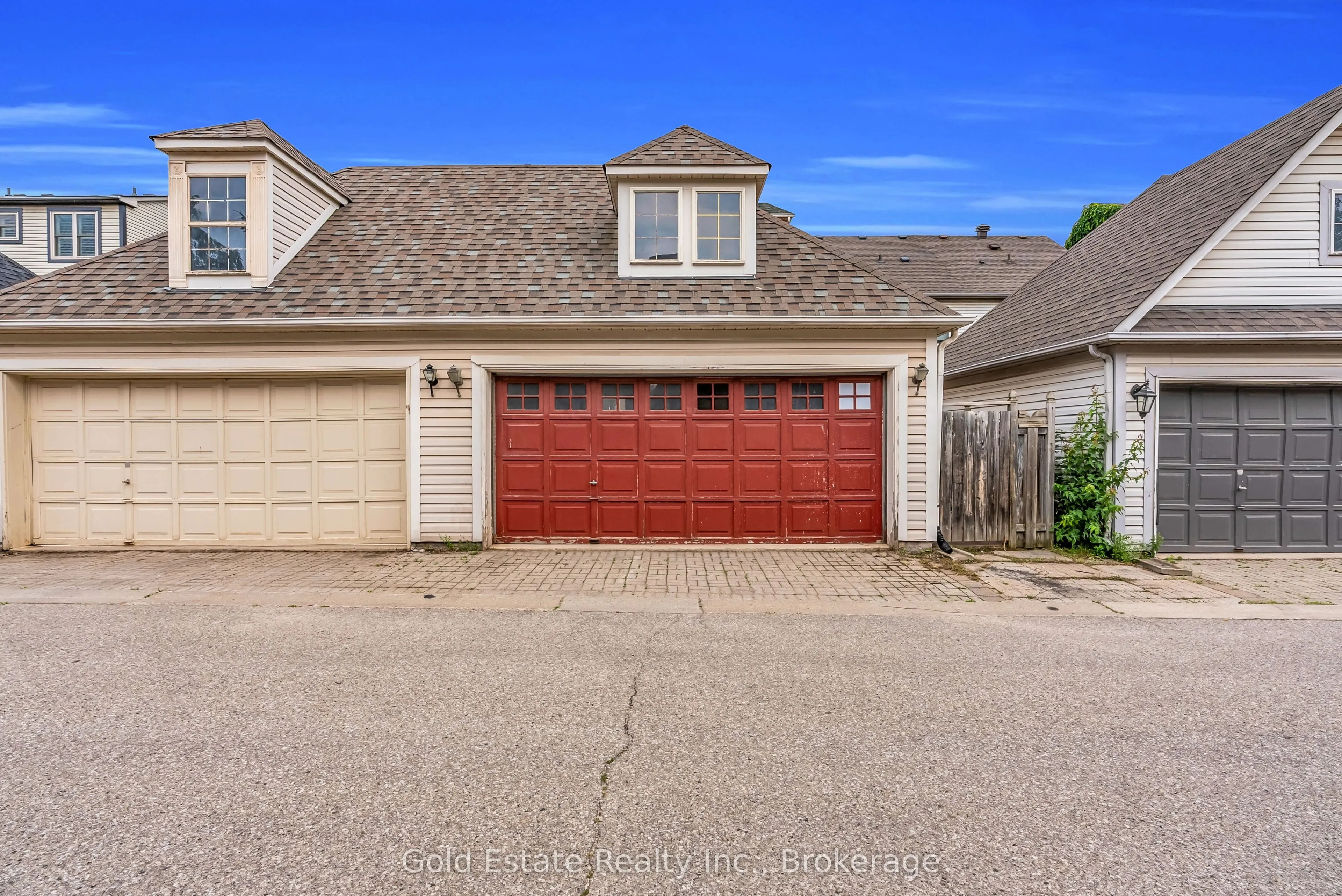 2259 Meadowland Drive N