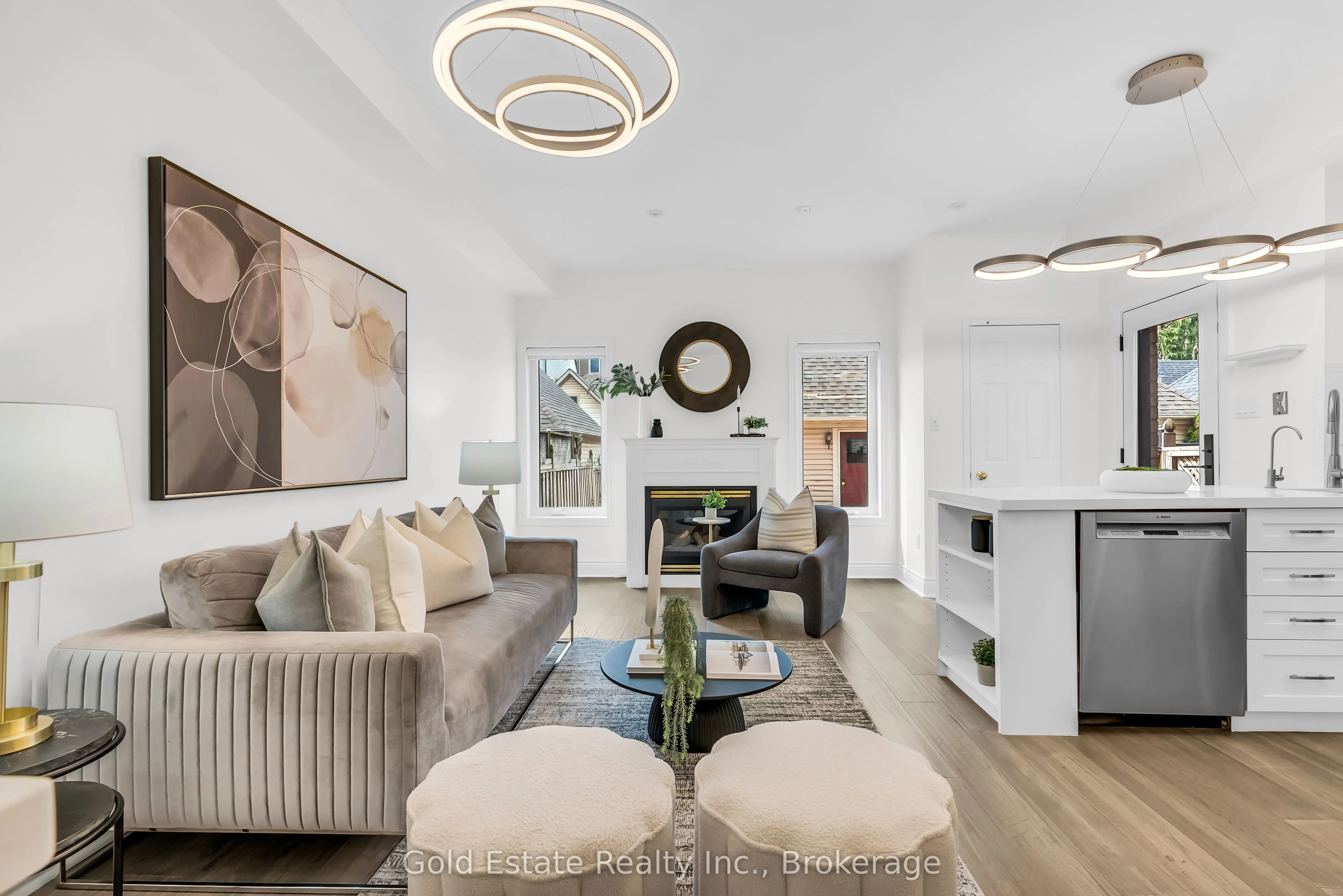 2259 Meadowland Drive N