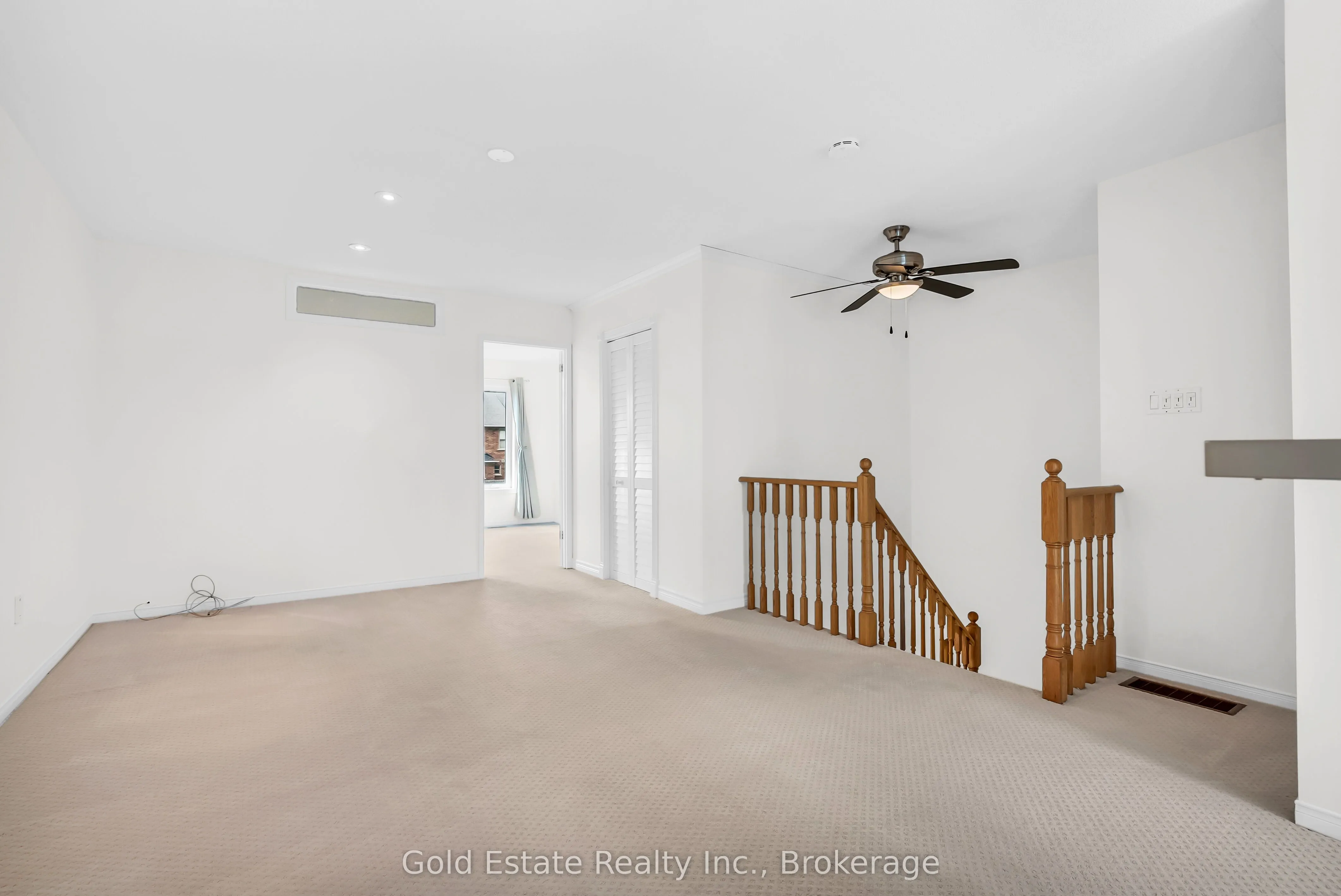 2259 Meadowland Drive N