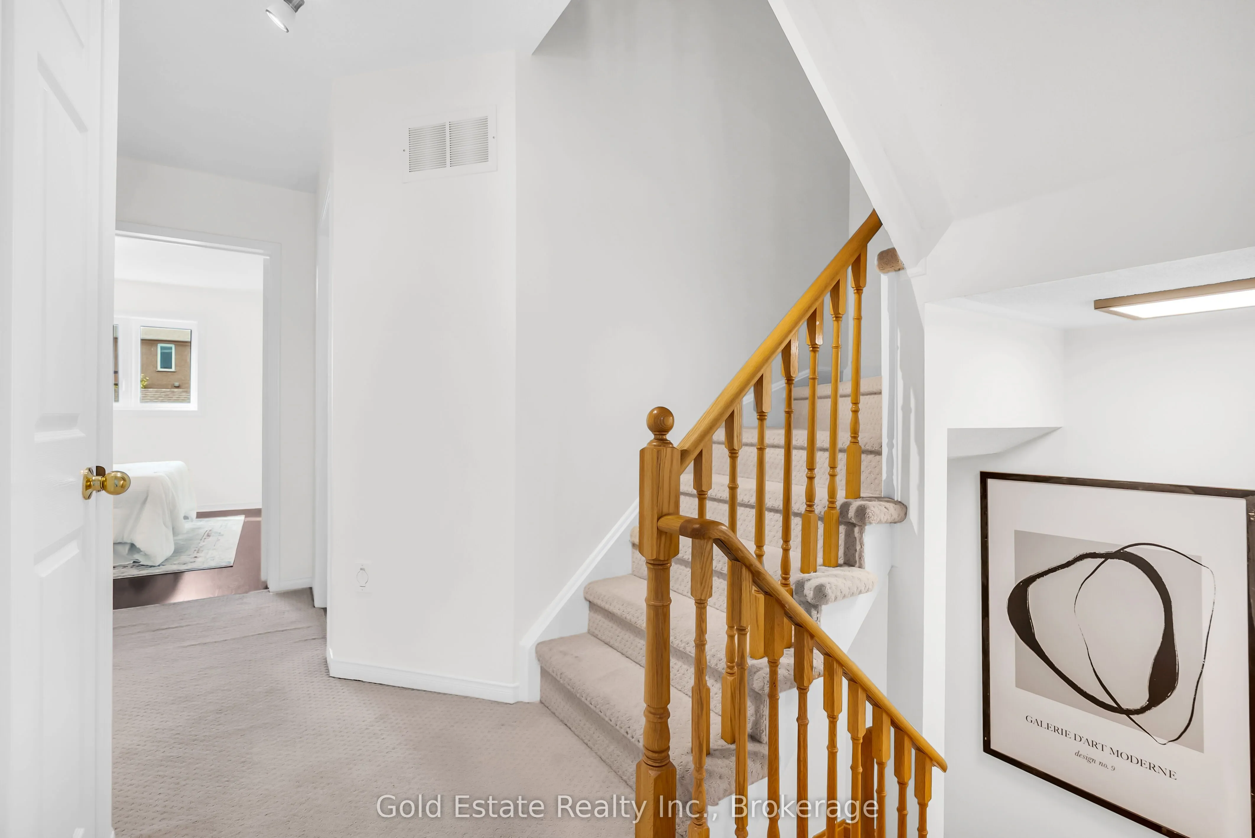 2259 Meadowland Drive N