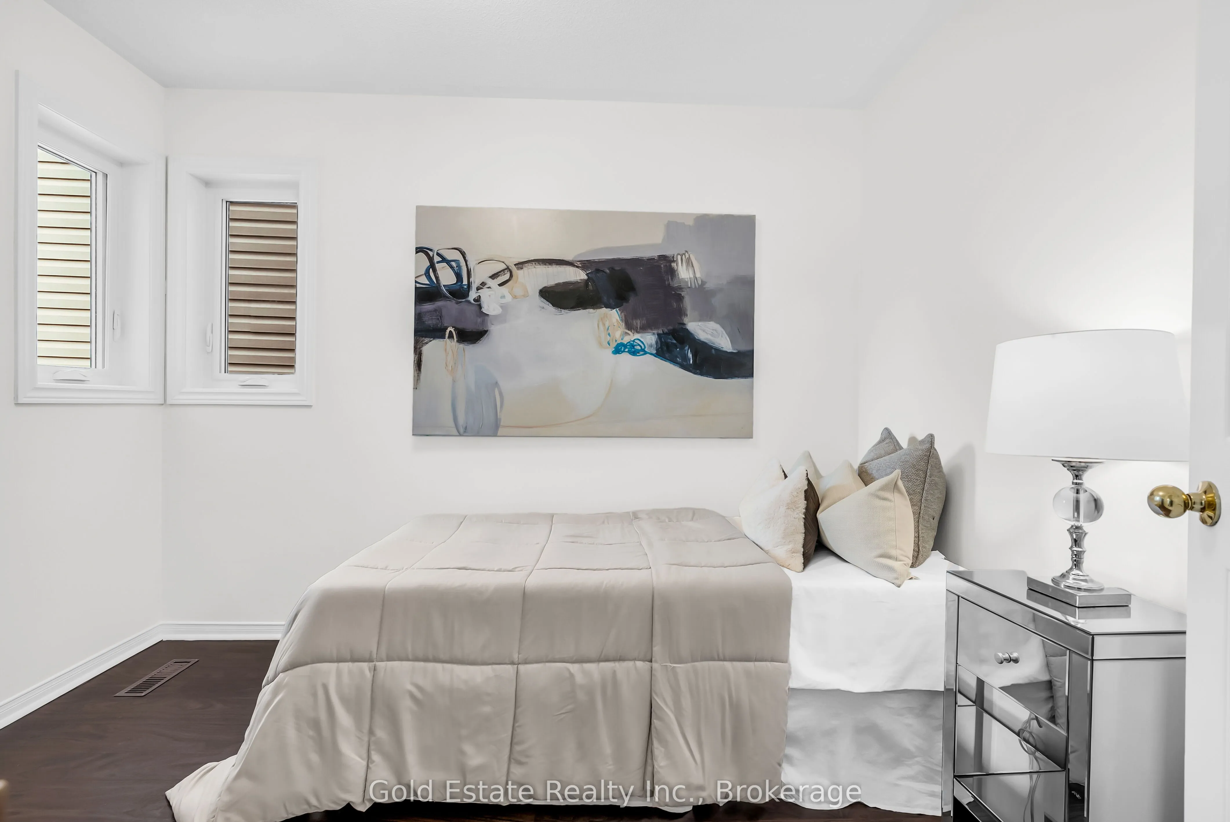 2259 Meadowland Drive N