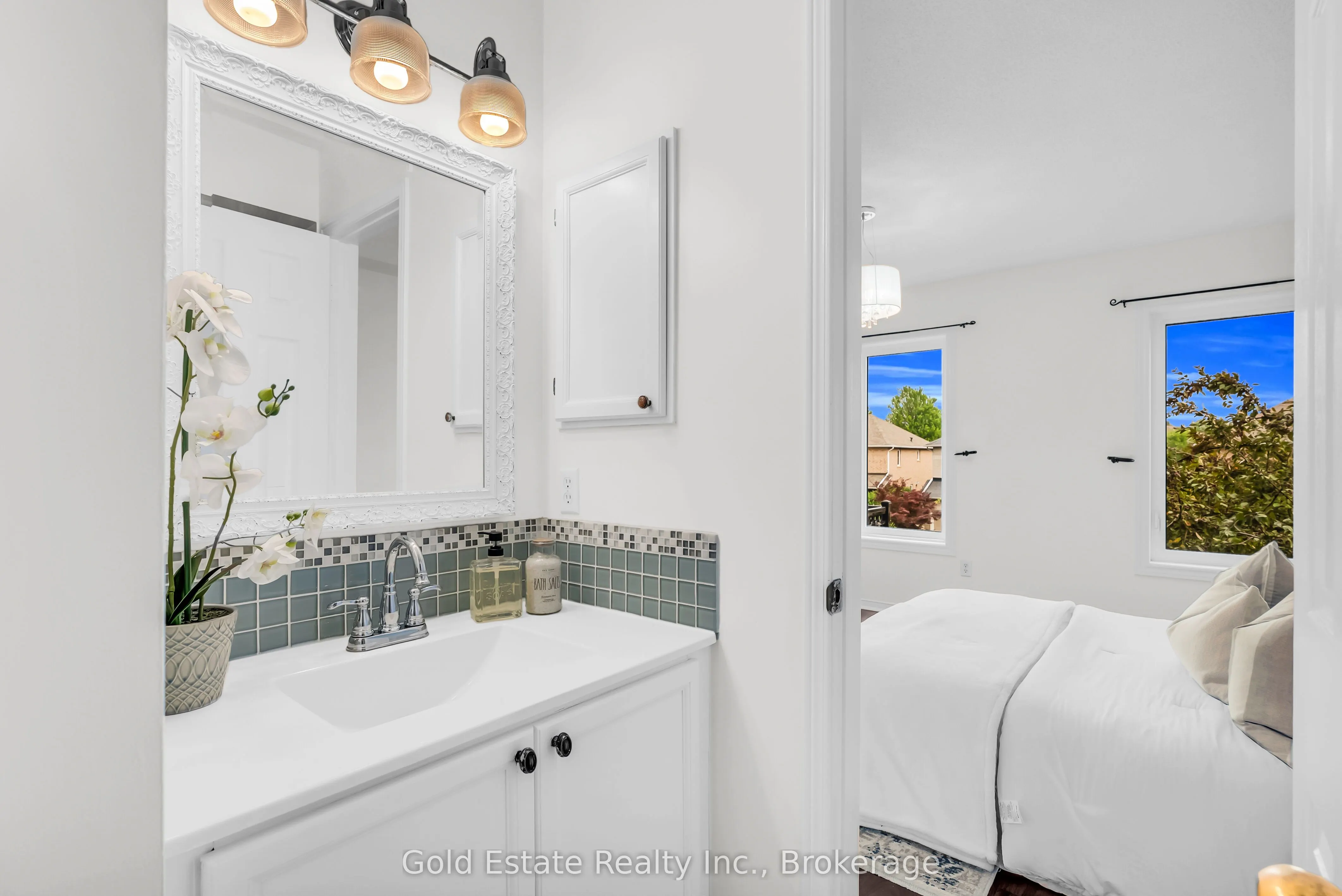 2259 Meadowland Drive N