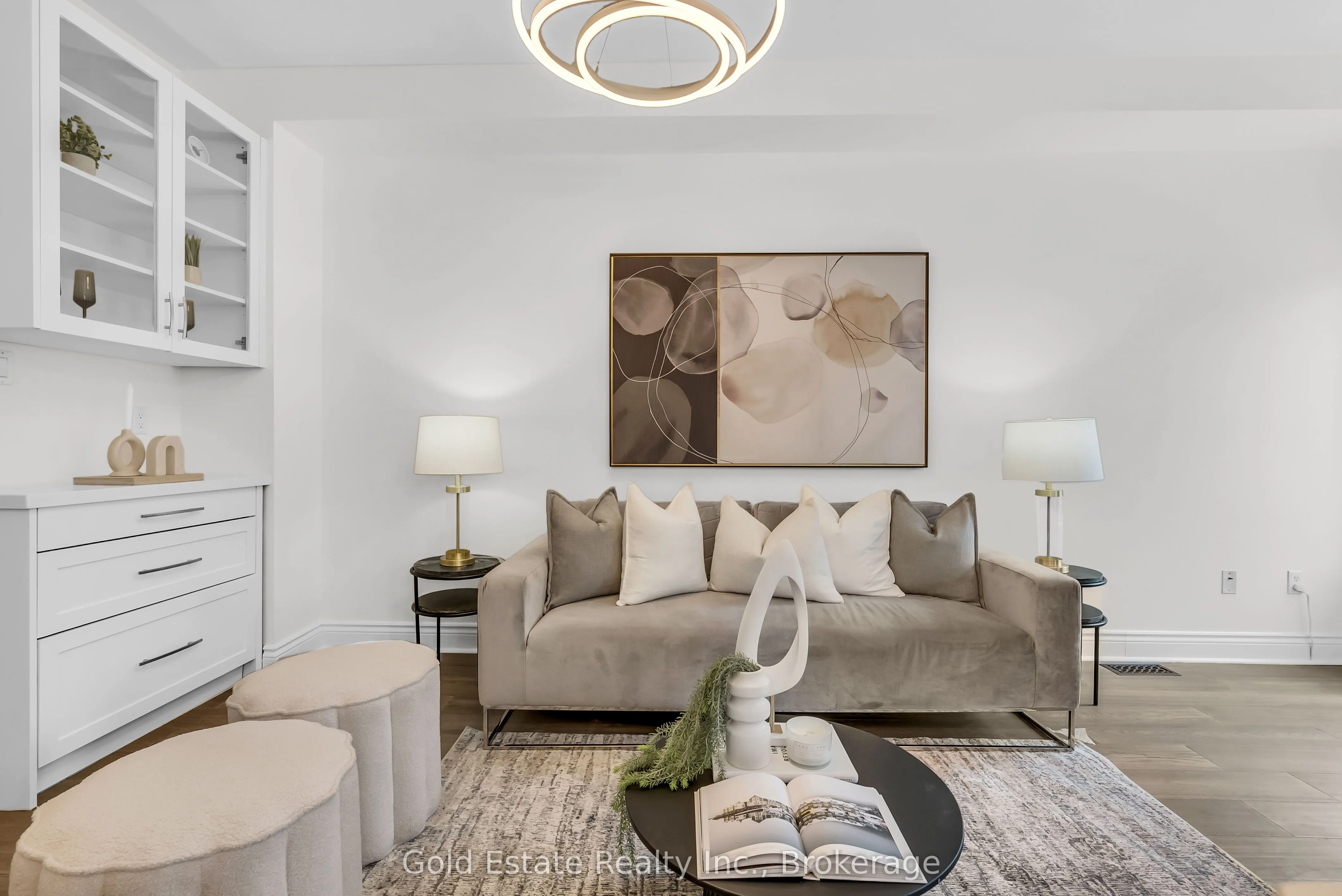 2259 Meadowland Drive N