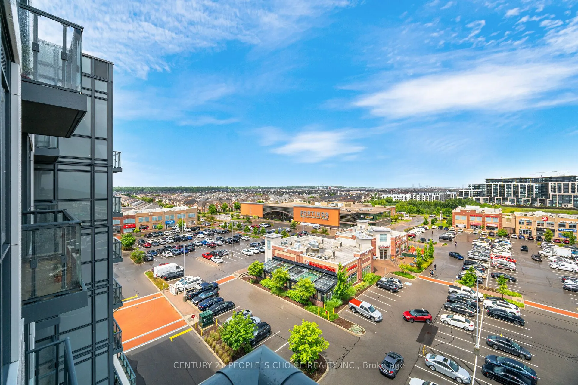 509 Dundas Street W, #711