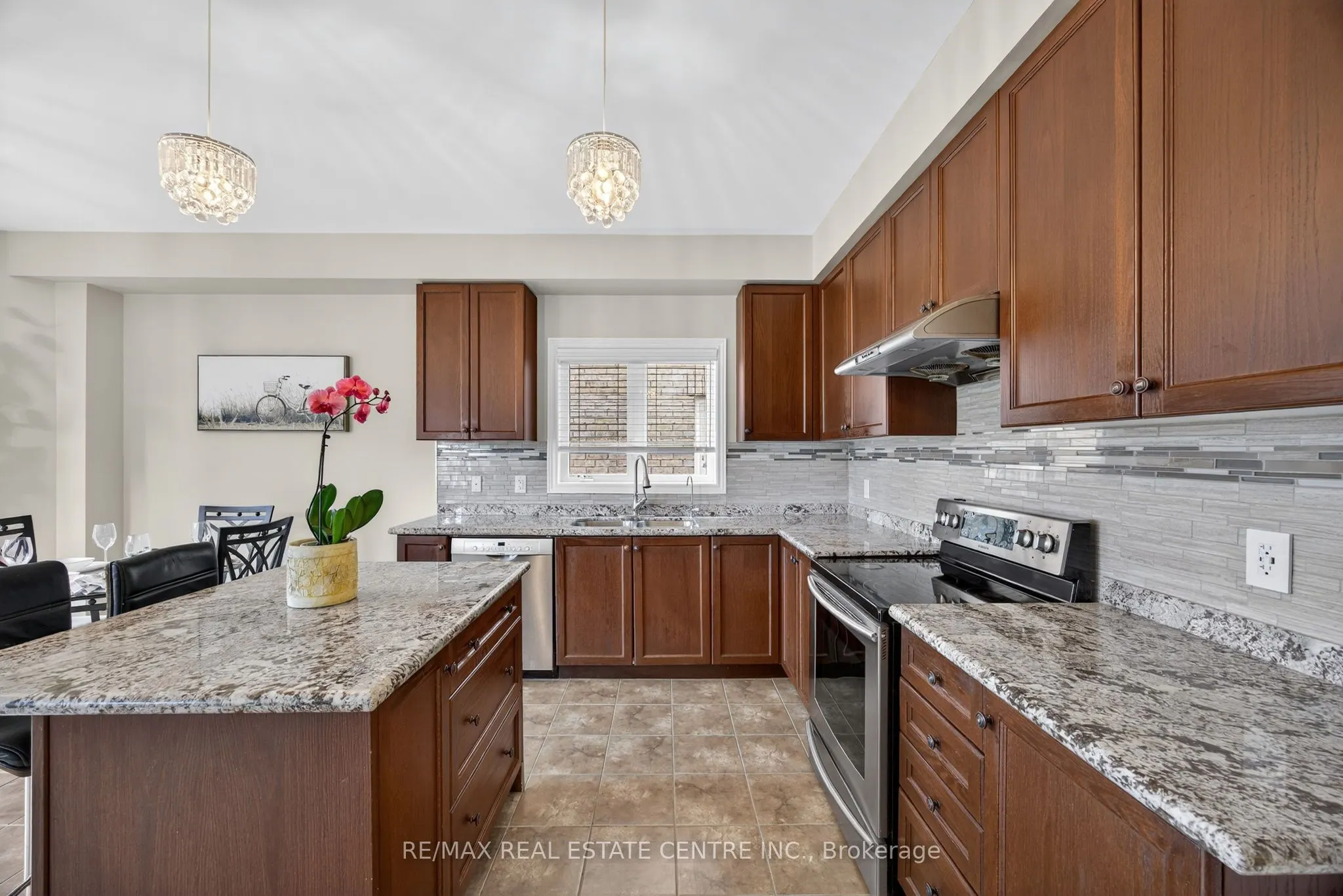 11 Fieldstone Lane Avenue