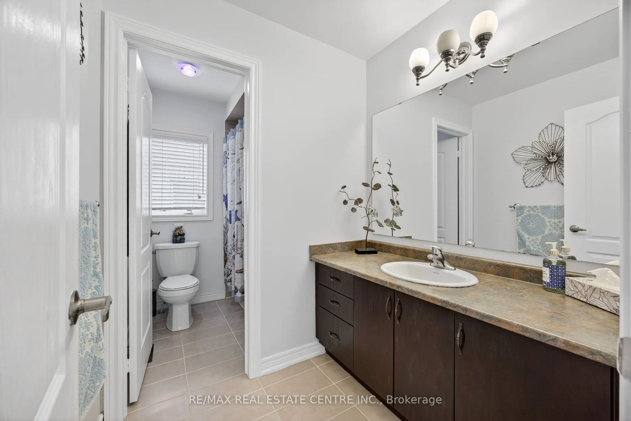 11 Fieldstone Lane Avenue