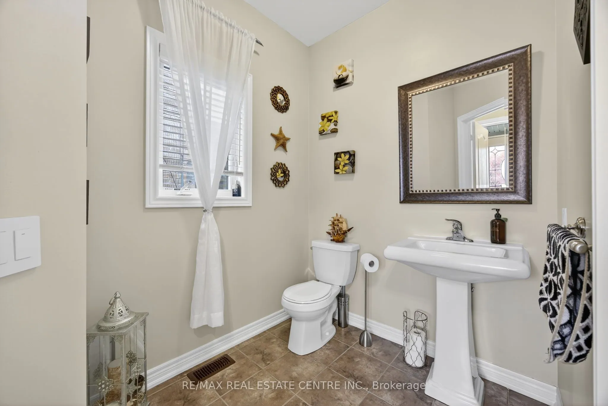 11 Fieldstone Lane Avenue