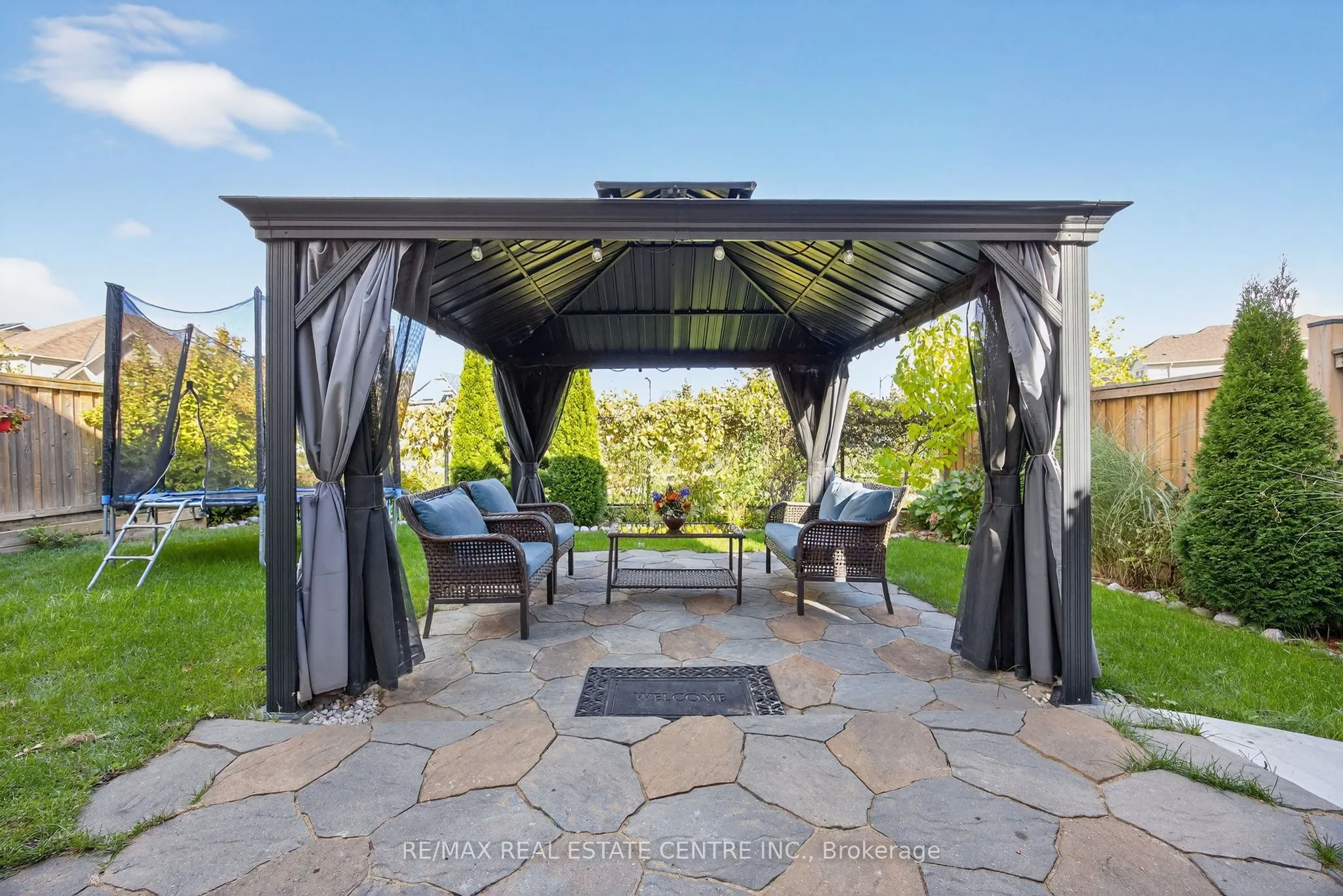 11 Fieldstone Lane Avenue