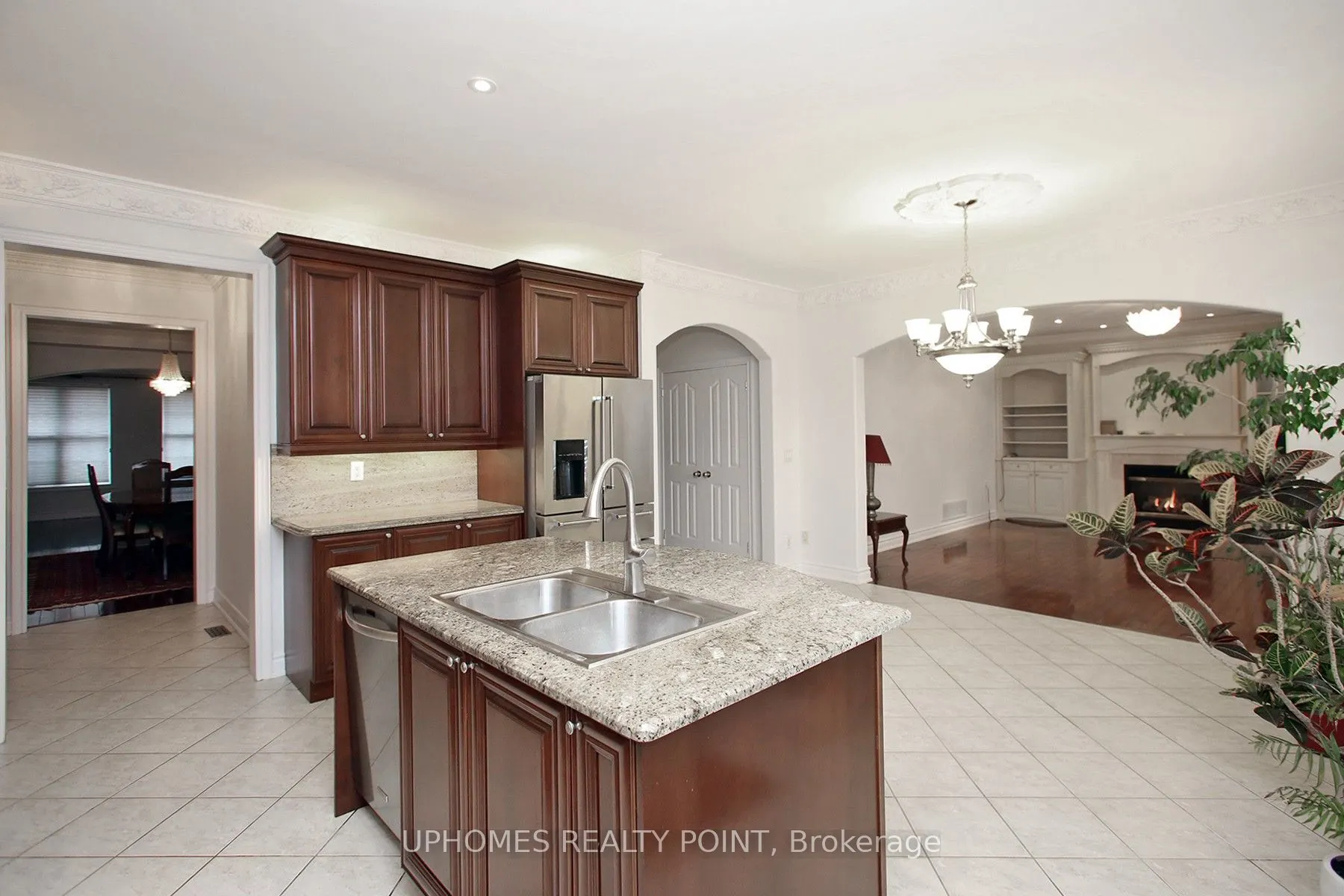 549 Renshaw Court