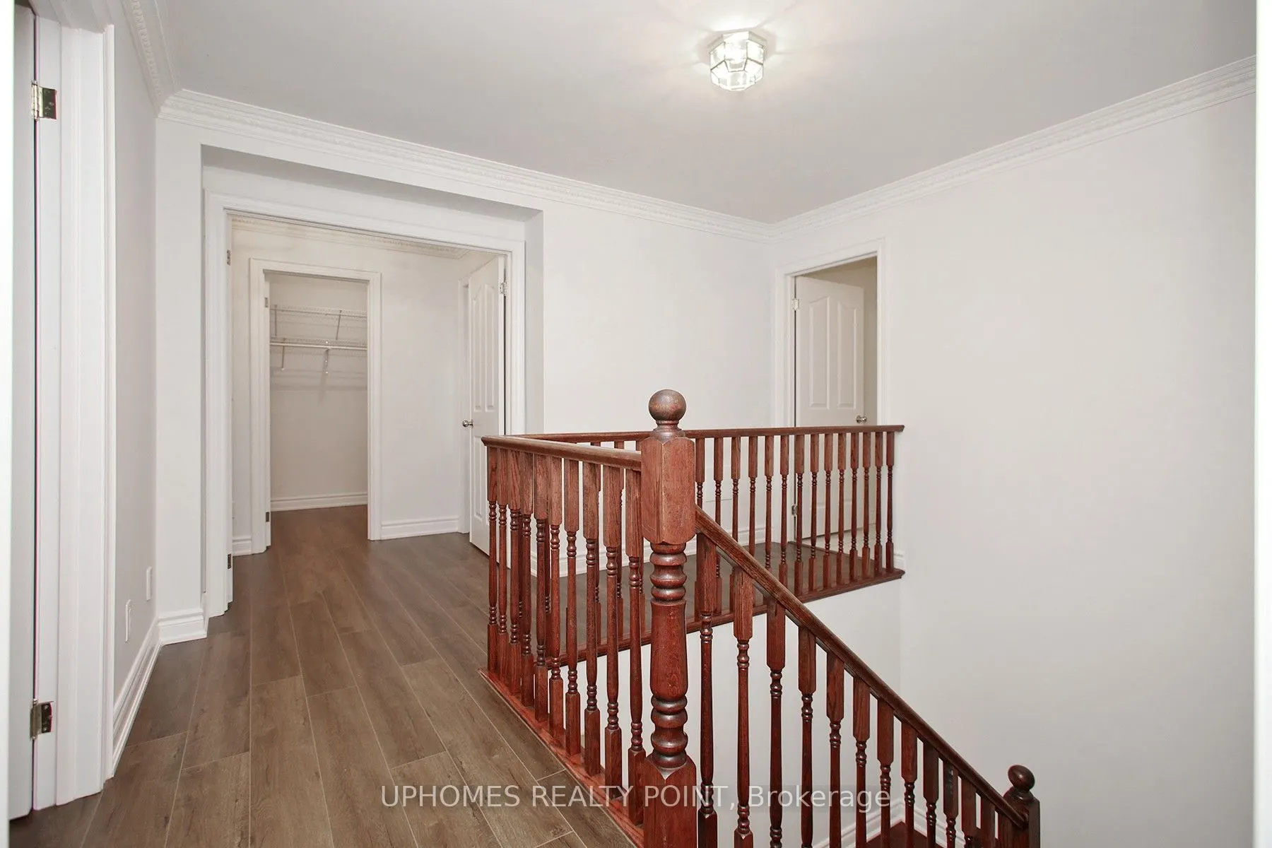 549 Renshaw Court