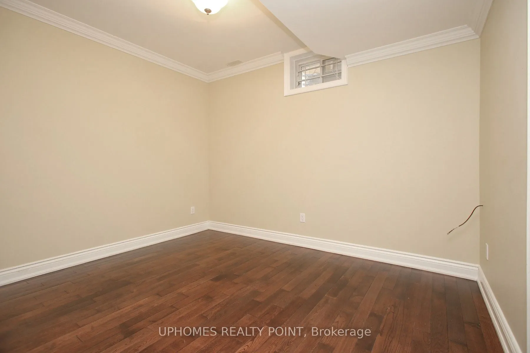 549 Renshaw Court